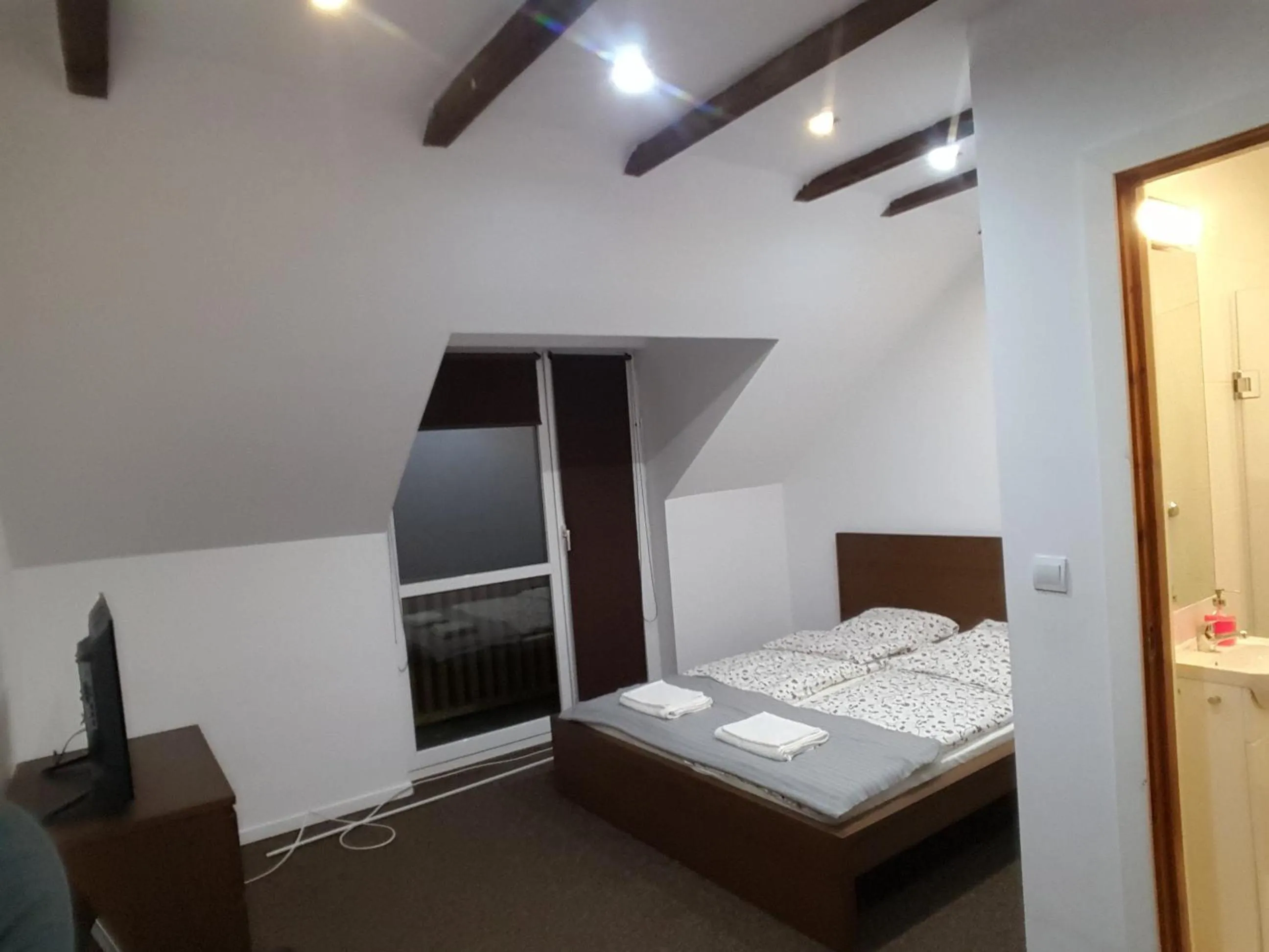 Double Room with Shower - single occupancy in Spa Apartamenty Lidzbark