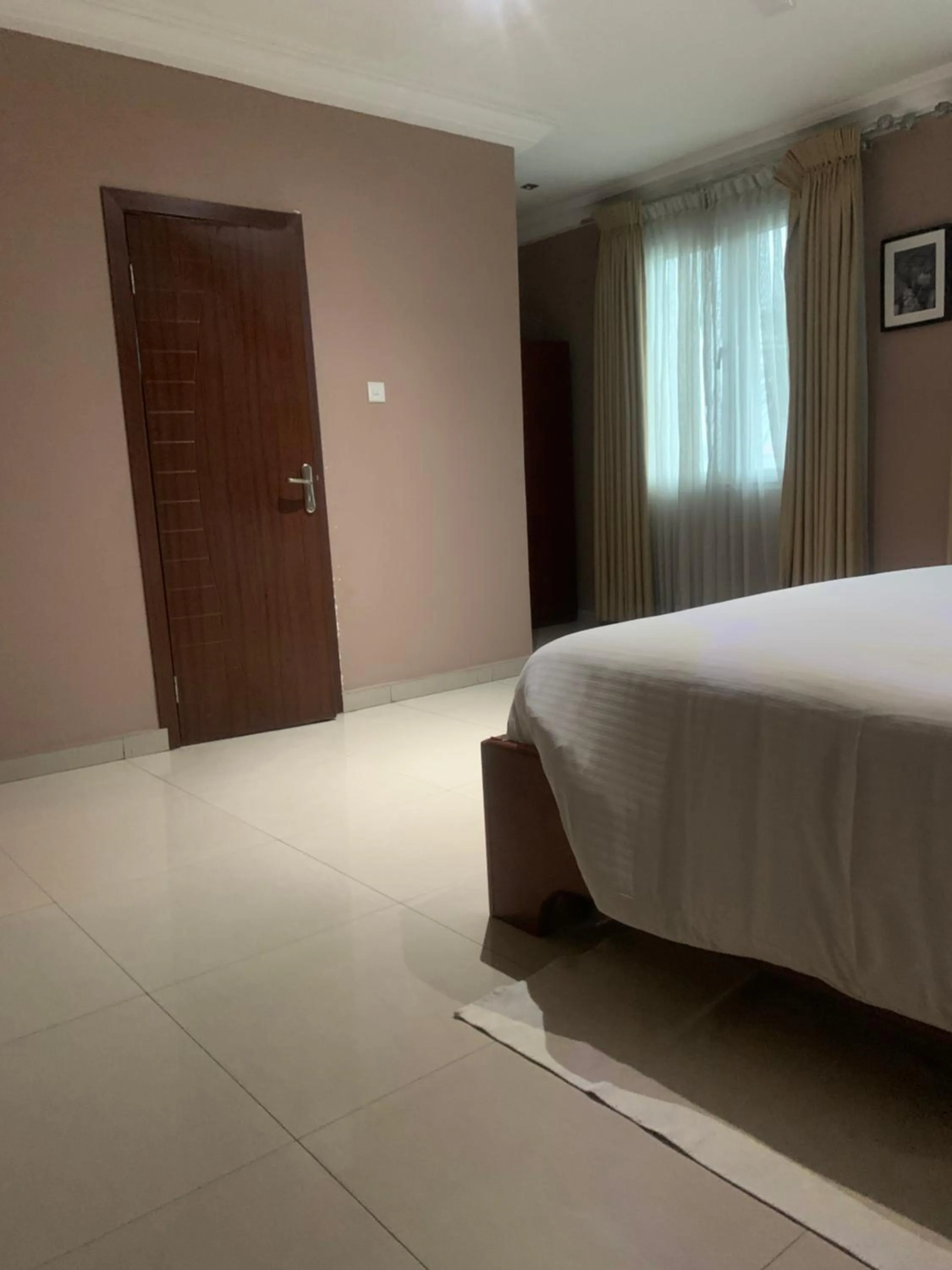 Bed in Manjaro Suites