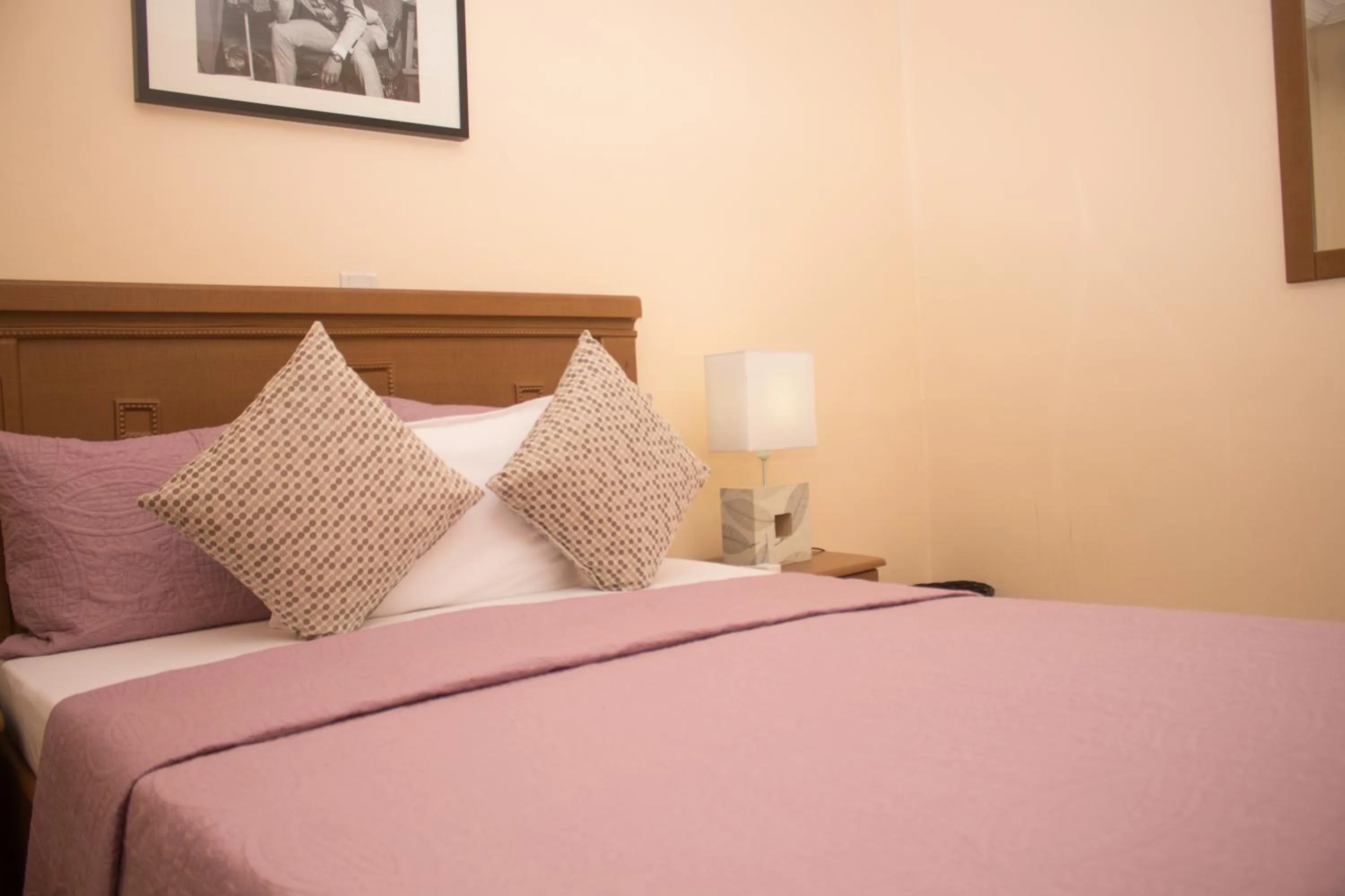 Bed in Manjaro Suites