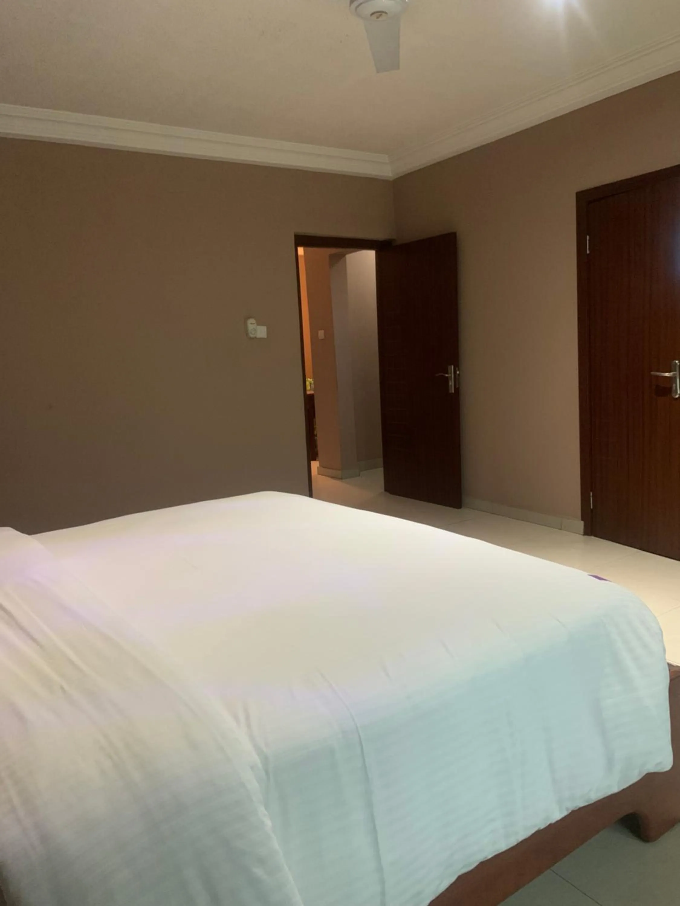 Bed in Manjaro Suites