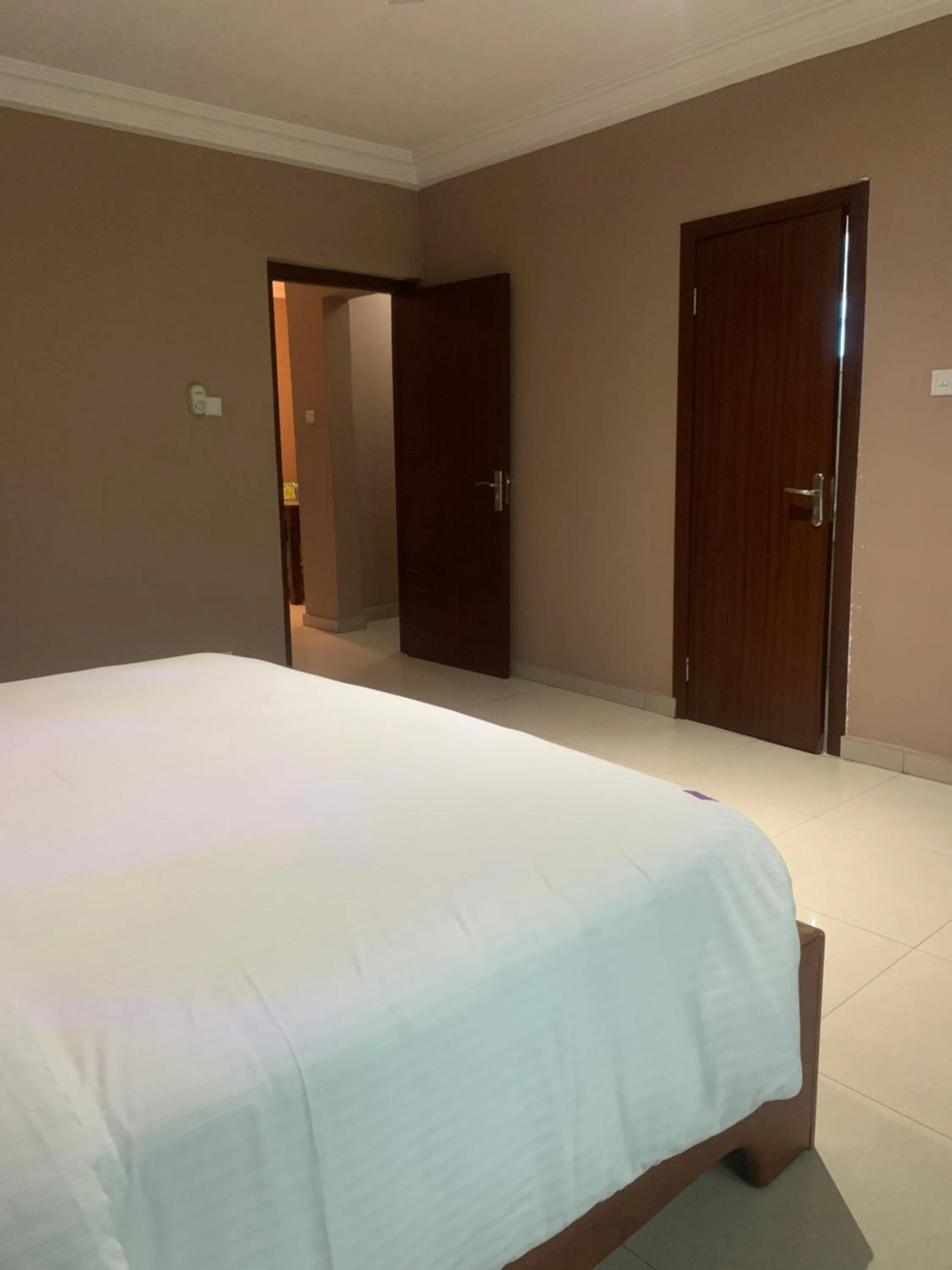 Bed in Manjaro Suites