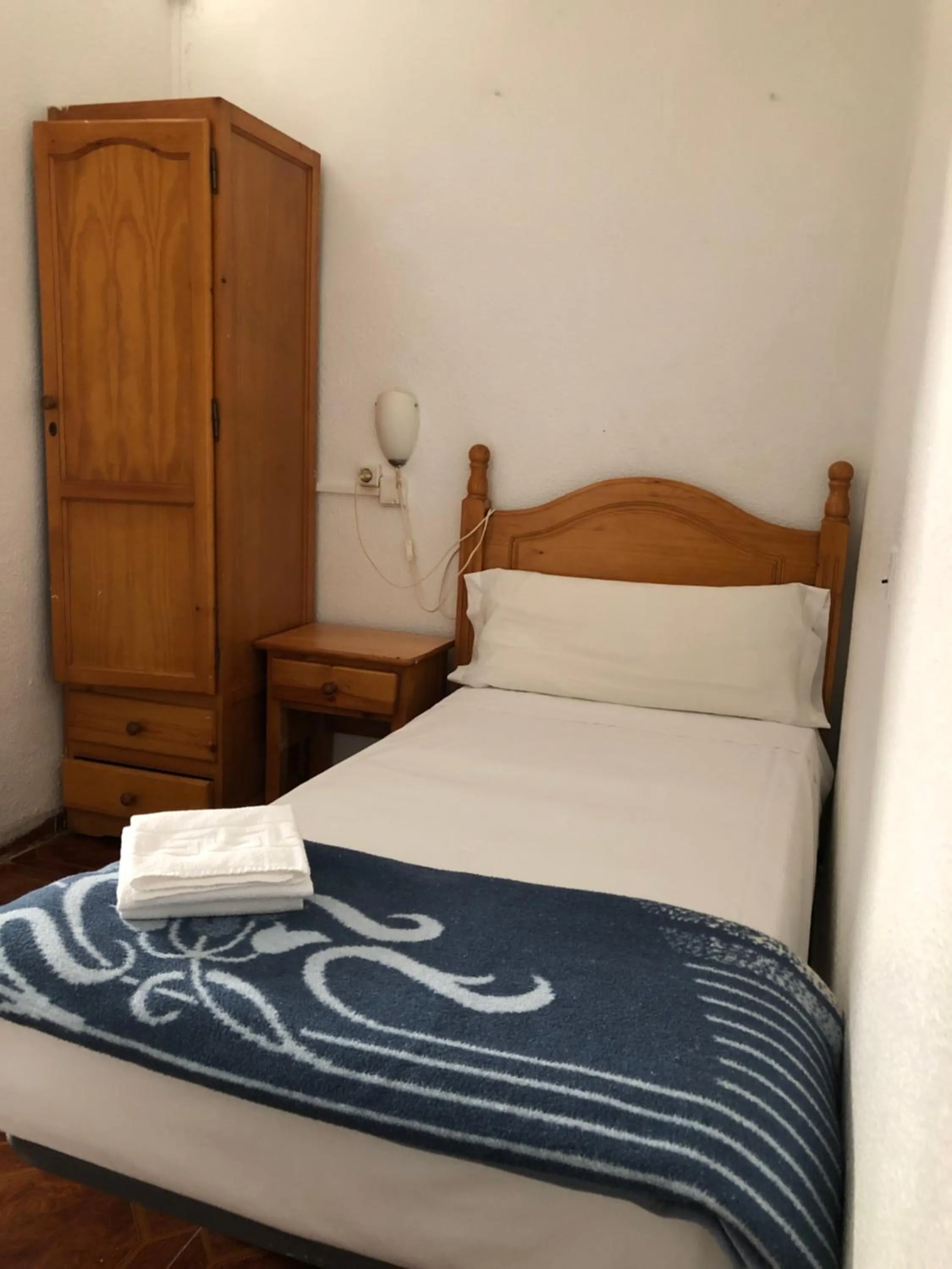 Photo of the whole room, Bed in LÀtic Rooms