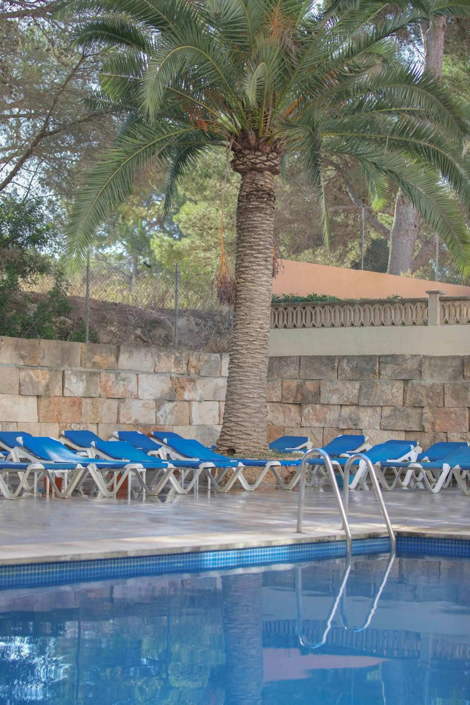 Swimming pool in Hotel Urania Arenal by Soho Boutique - Adults Recommended