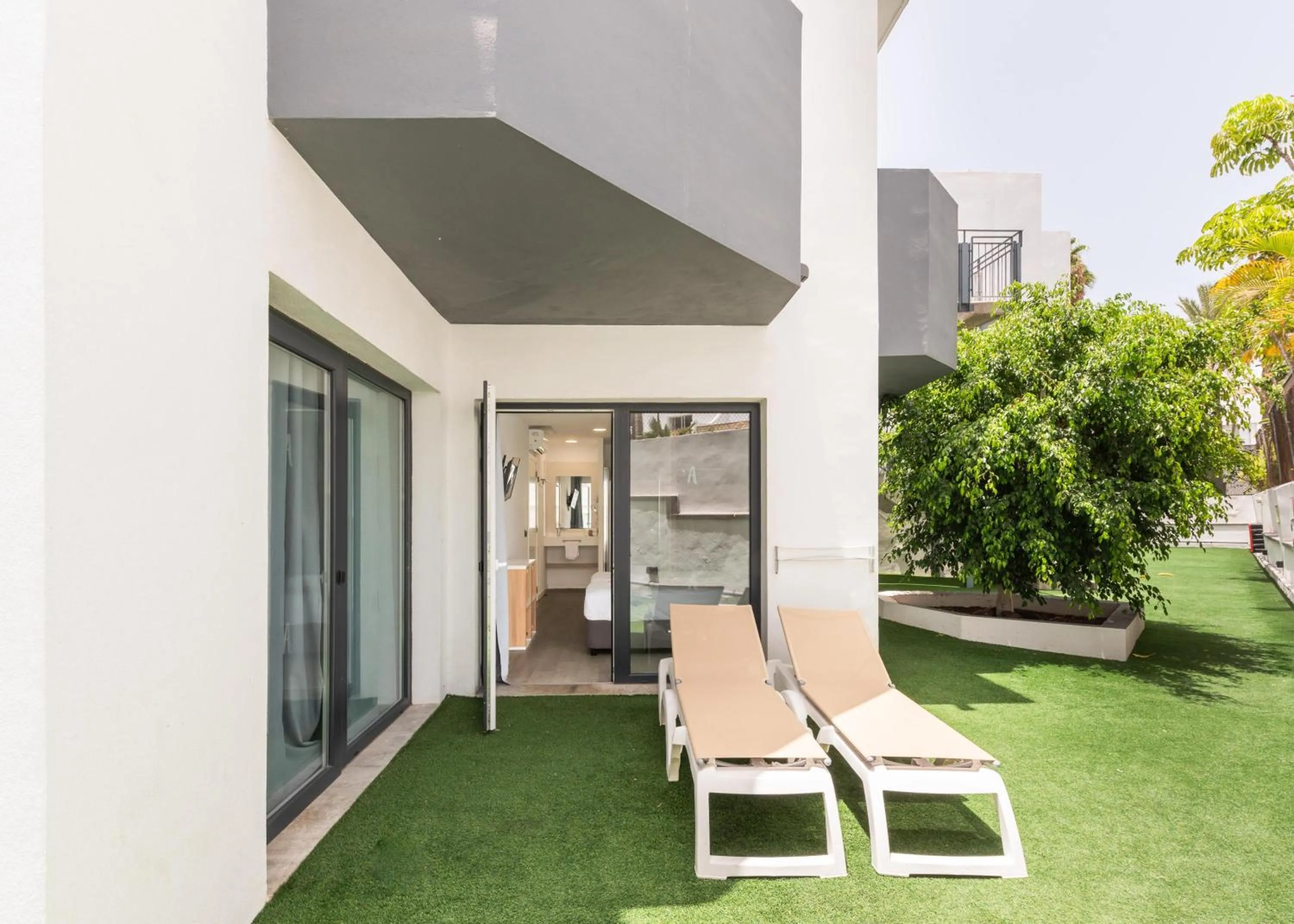 Photo of the whole room in BARRANCO Chic! Apartments by ALEGRIA