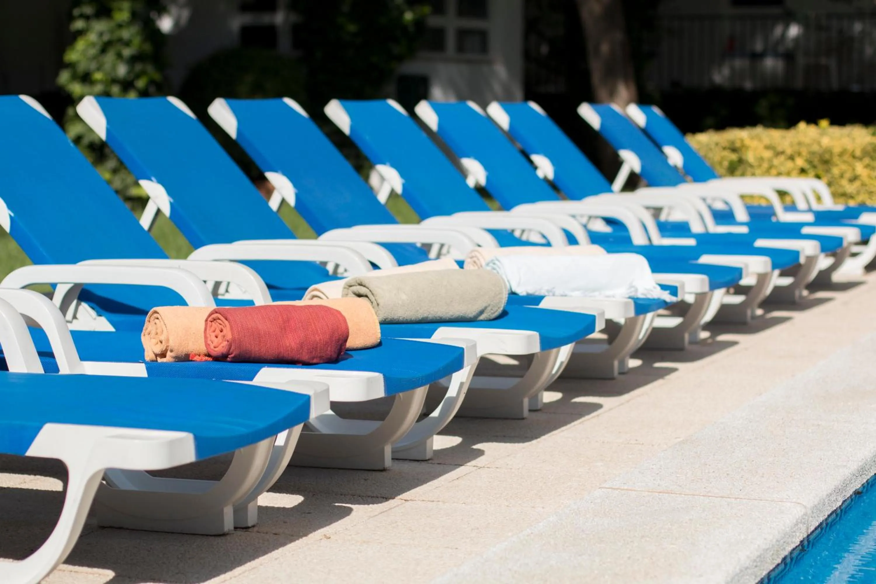 Swimming pool in Hotel Yola