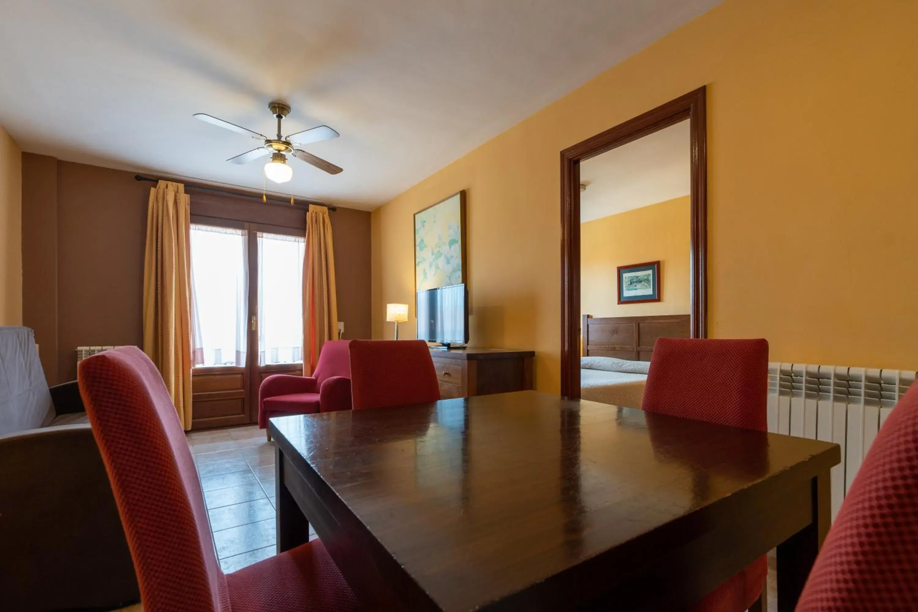 One-Bedroom Apartment (2 Adults + 2 Children) in Apartamentos La Trufa Negra One-Bedroom Apartment (2 Adults + 2 Children) in Apartamentos La Trufa Negra