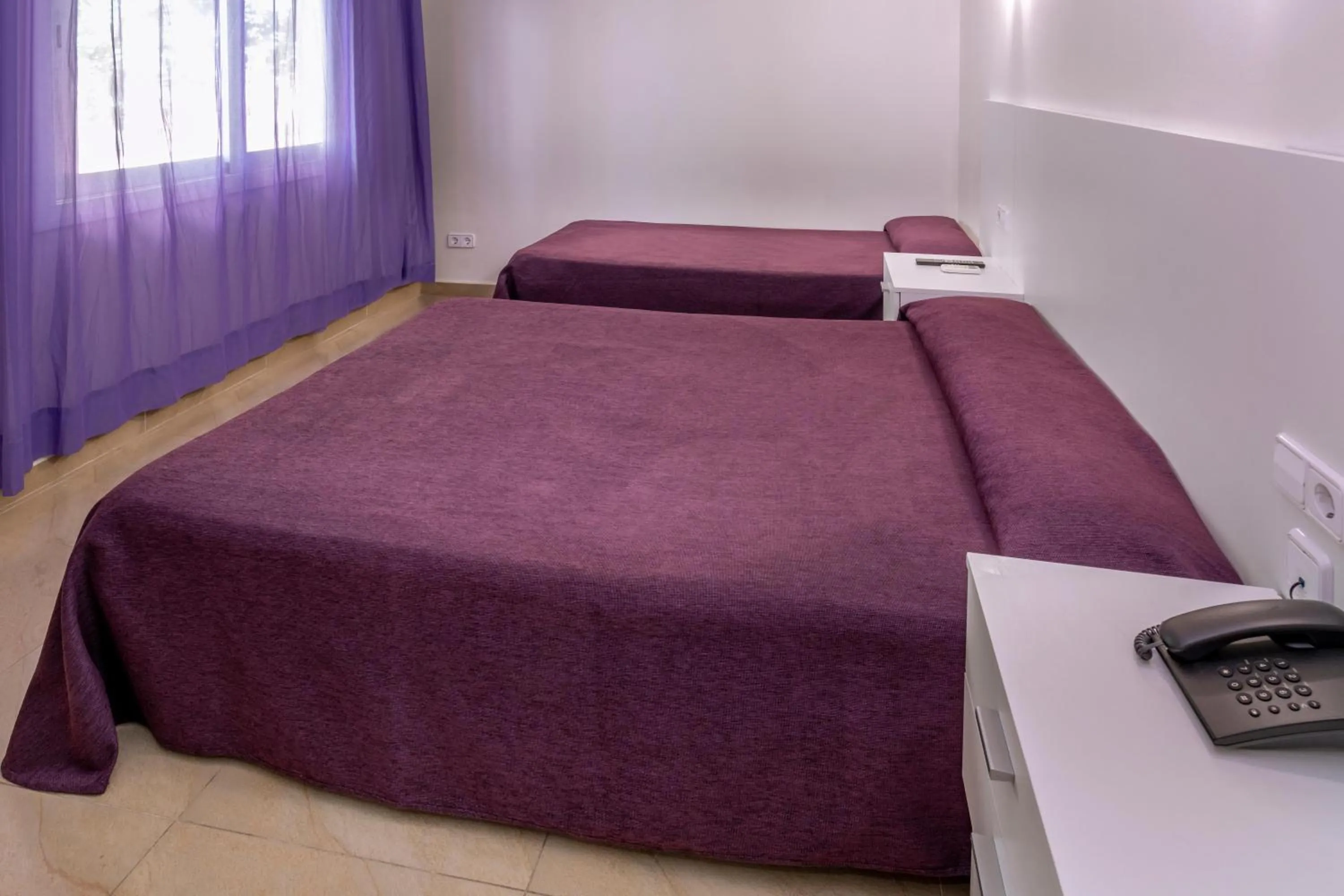 Photo of the whole room in Moremar Hotel