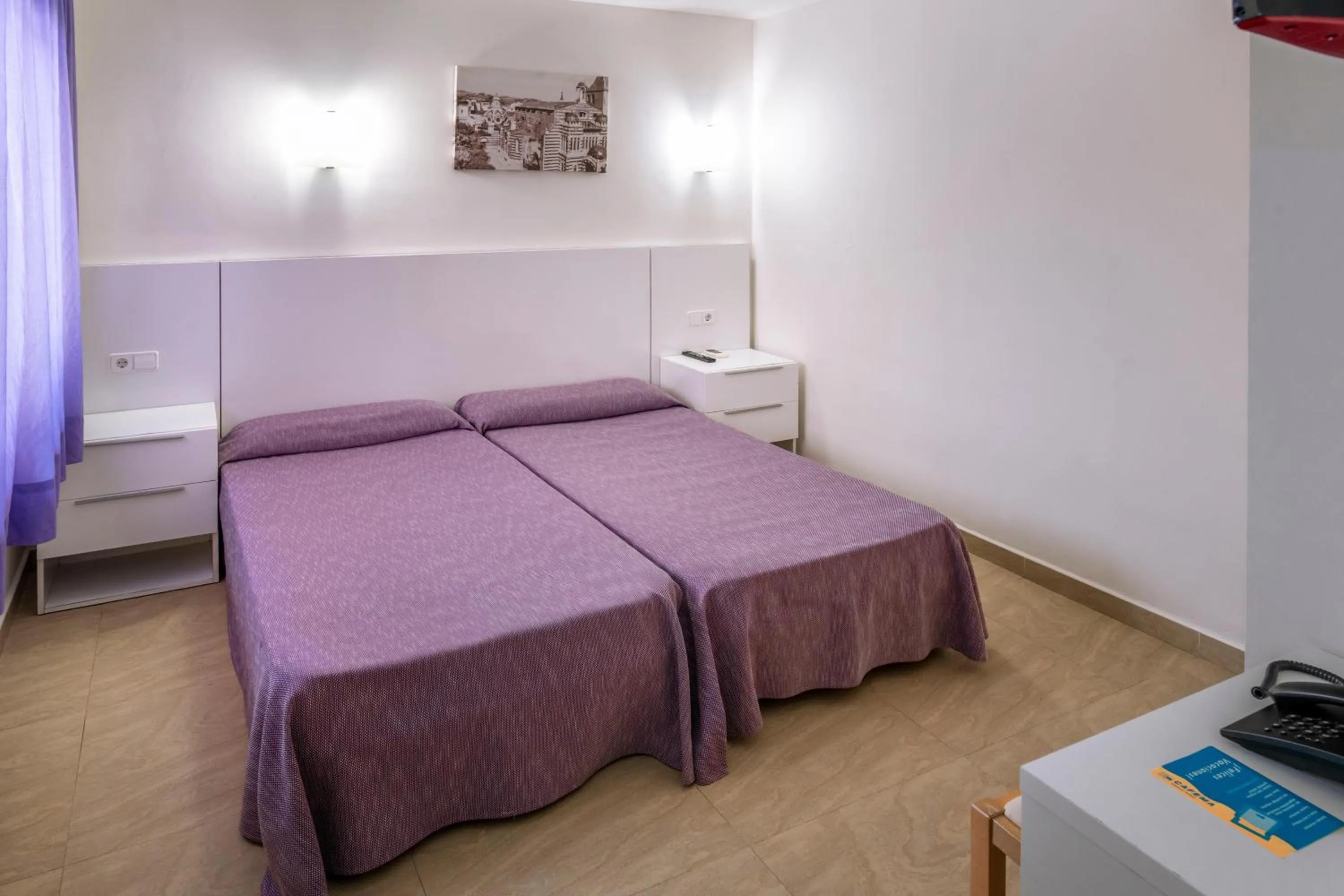 Photo of the whole room in Moremar Hotel