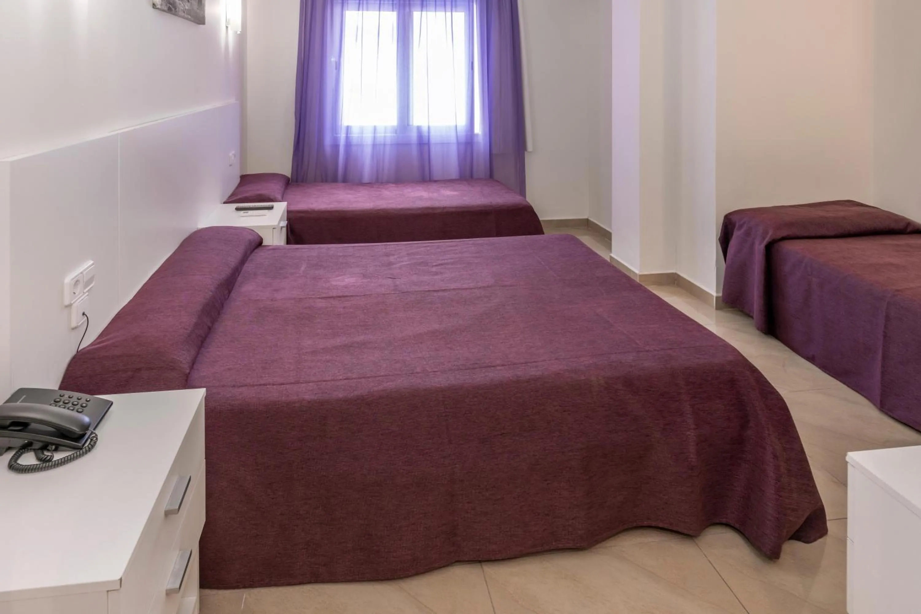 Photo of the whole room in Moremar Hotel