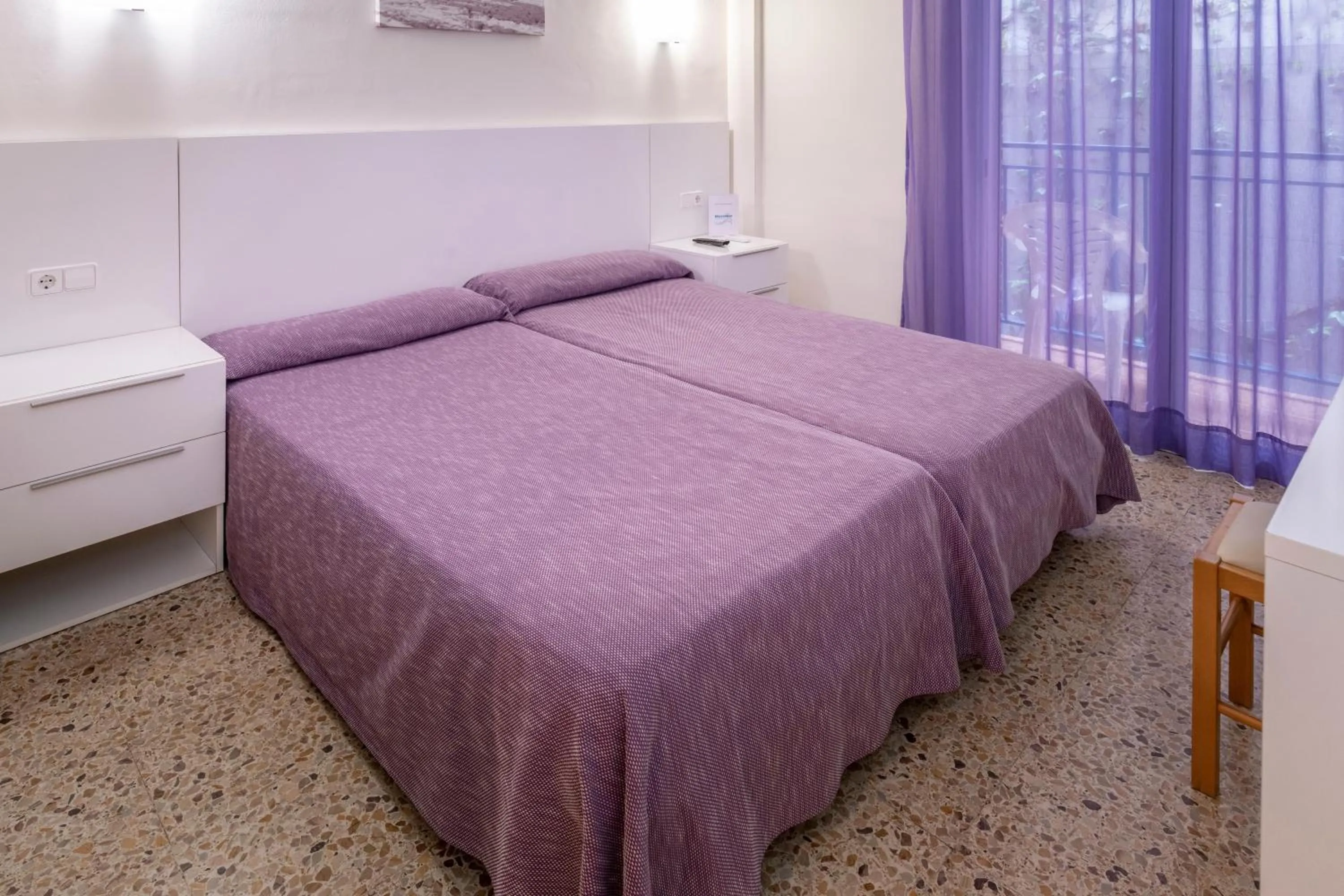 Photo of the whole room in Moremar Hotel