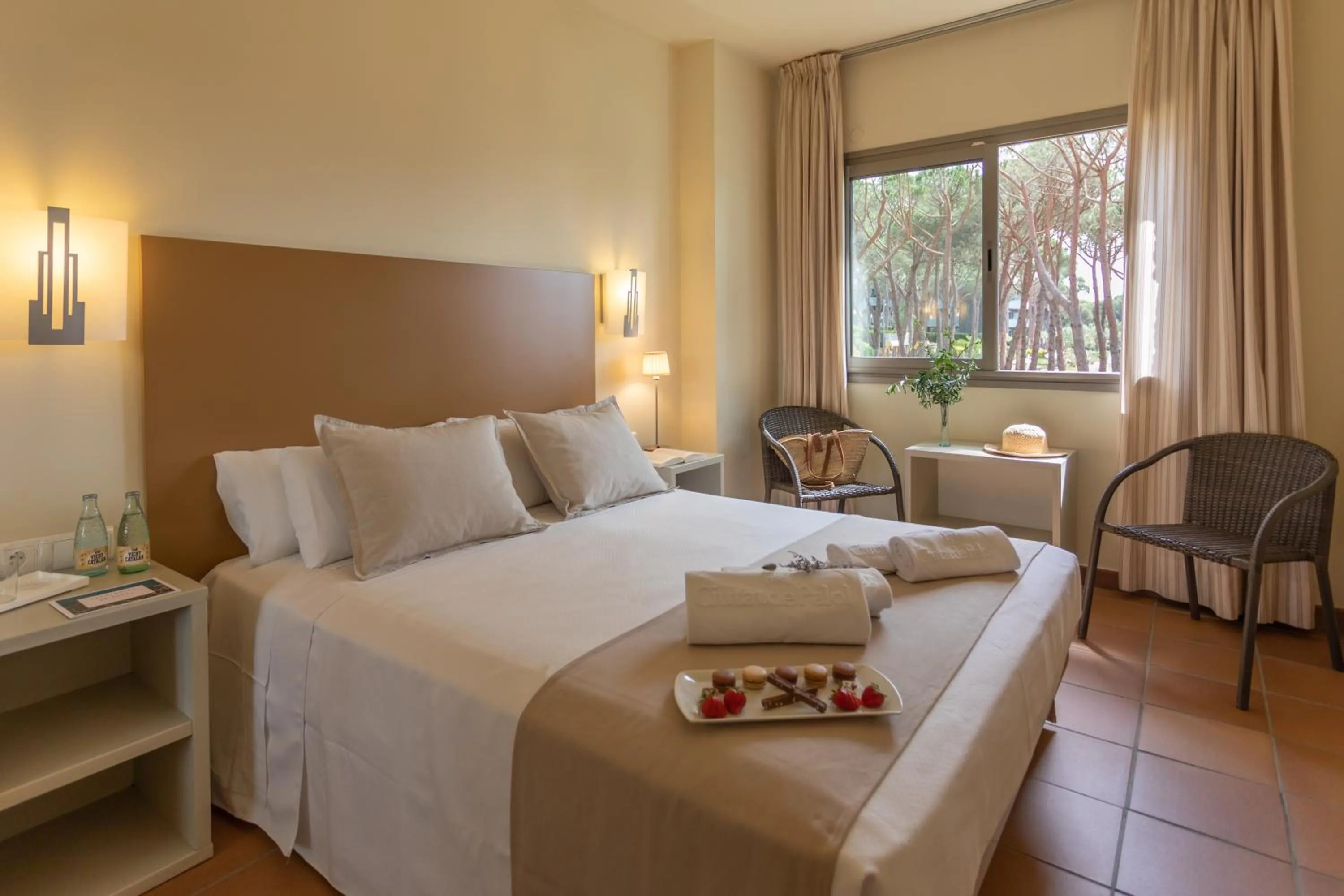 Bed in Aparthotel Ciutat de Palol