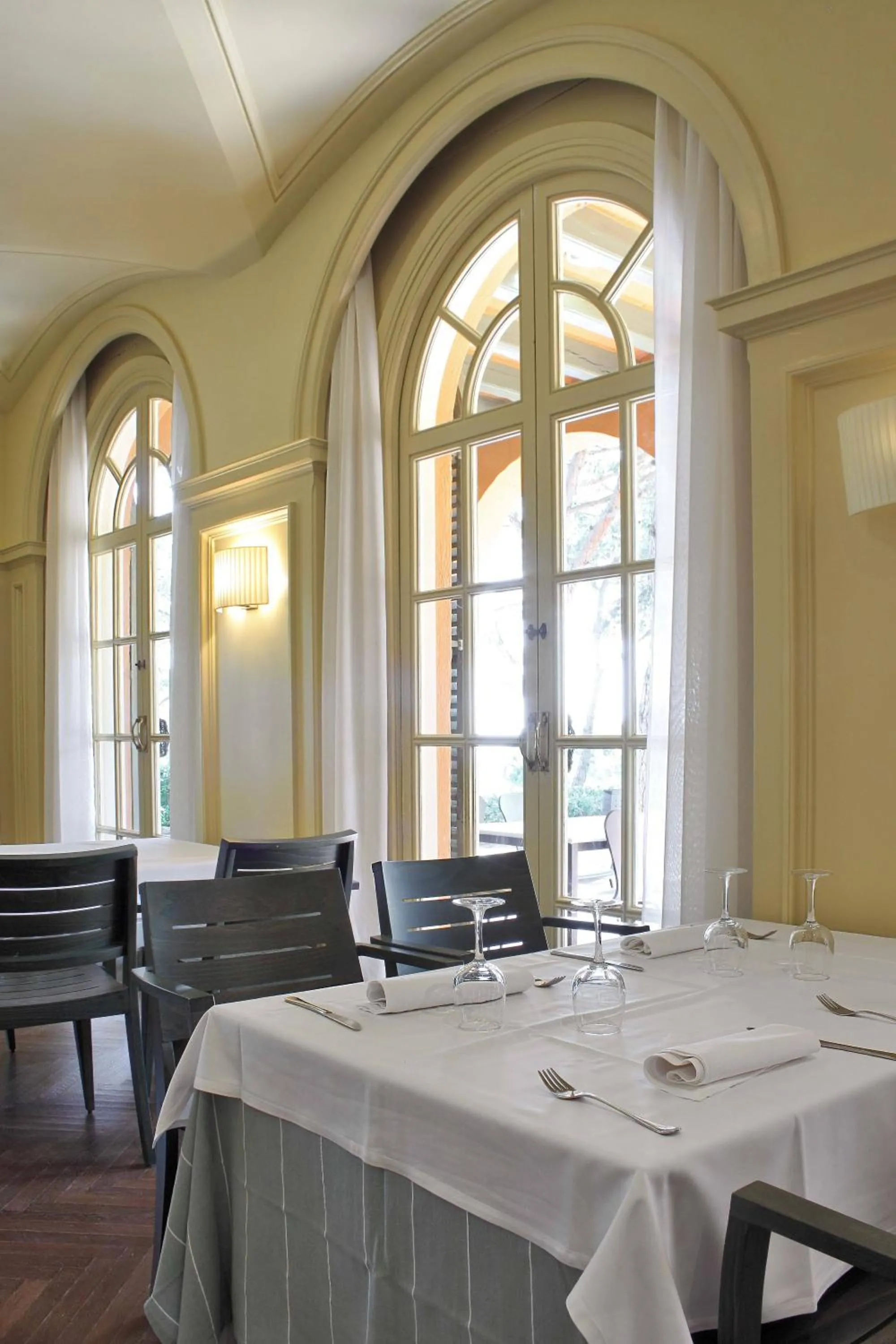 Restaurant/places to eat in Aparthotel Ciutat de Palol