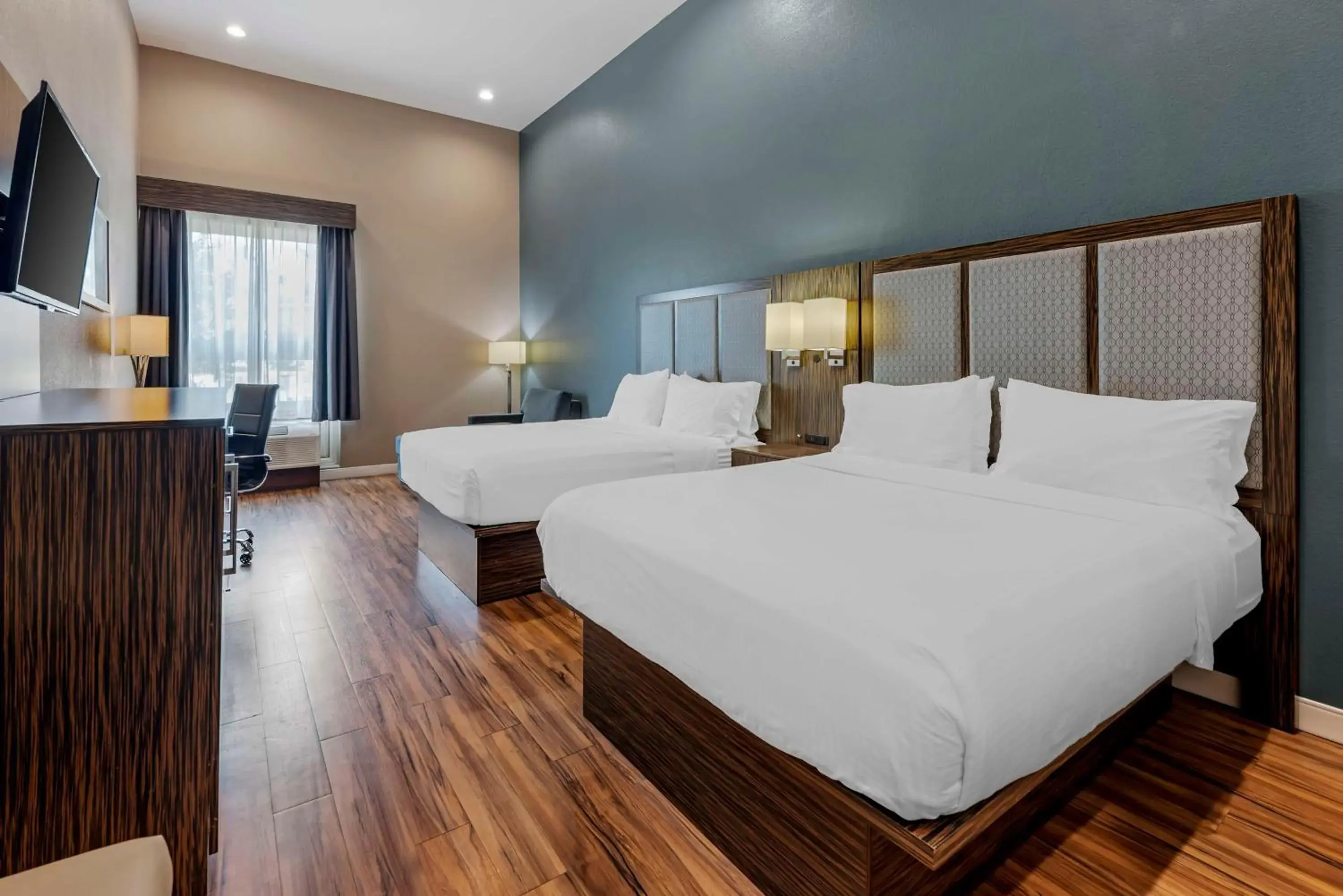 Bedroom, Bed in Best Western Plus Pflugerville Inn & Suites Bedroom, Bed in Best Western Plus Pflugerville Inn & Suites