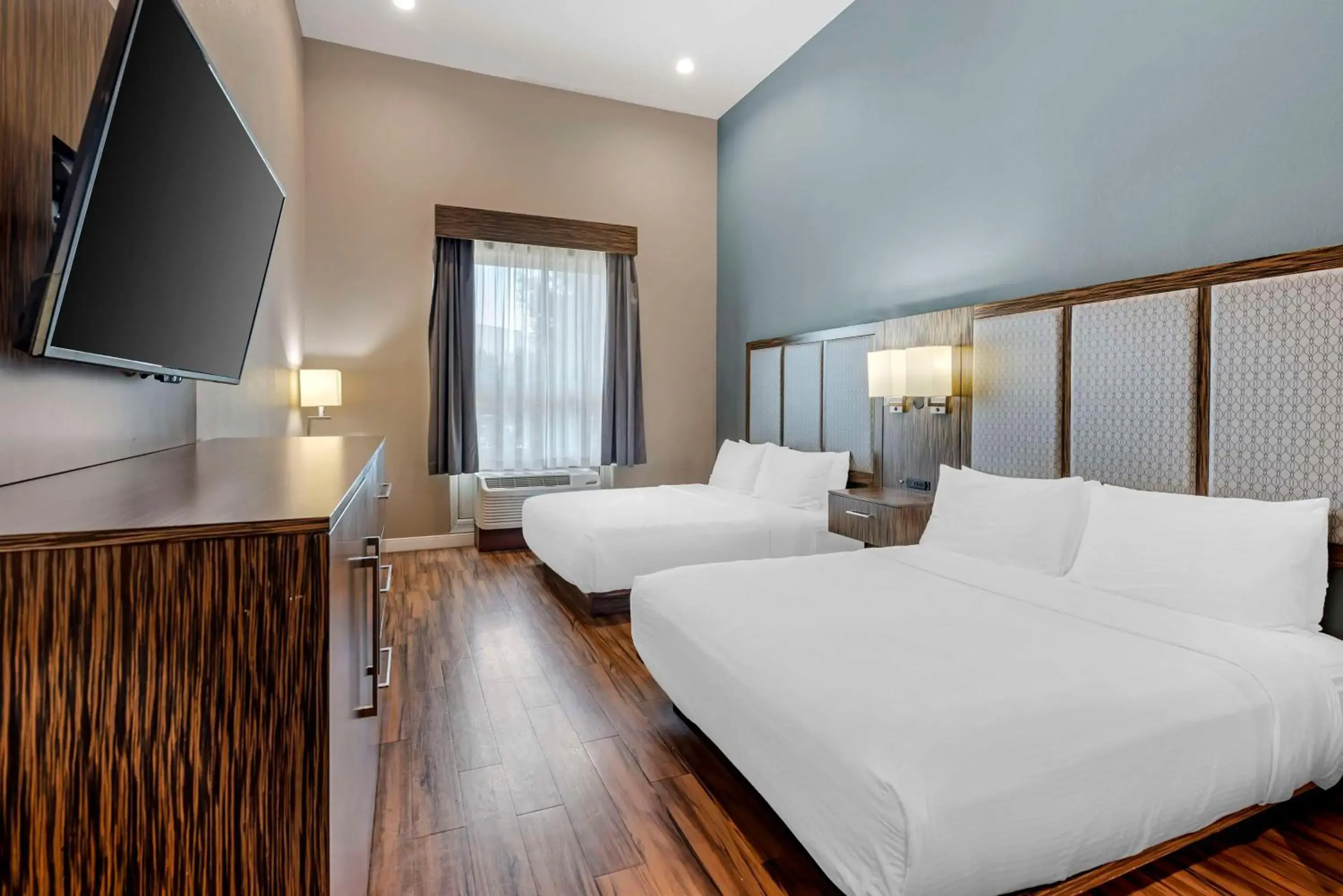 Queen Suite with Sofa Bed - Disability Access/Non-Smoking in Best Western Plus Pflugerville Inn & Suites Queen Suite with Sofa Bed - Disability Access/Non-Smoking in Best Western Plus Pflugerville Inn & Suites