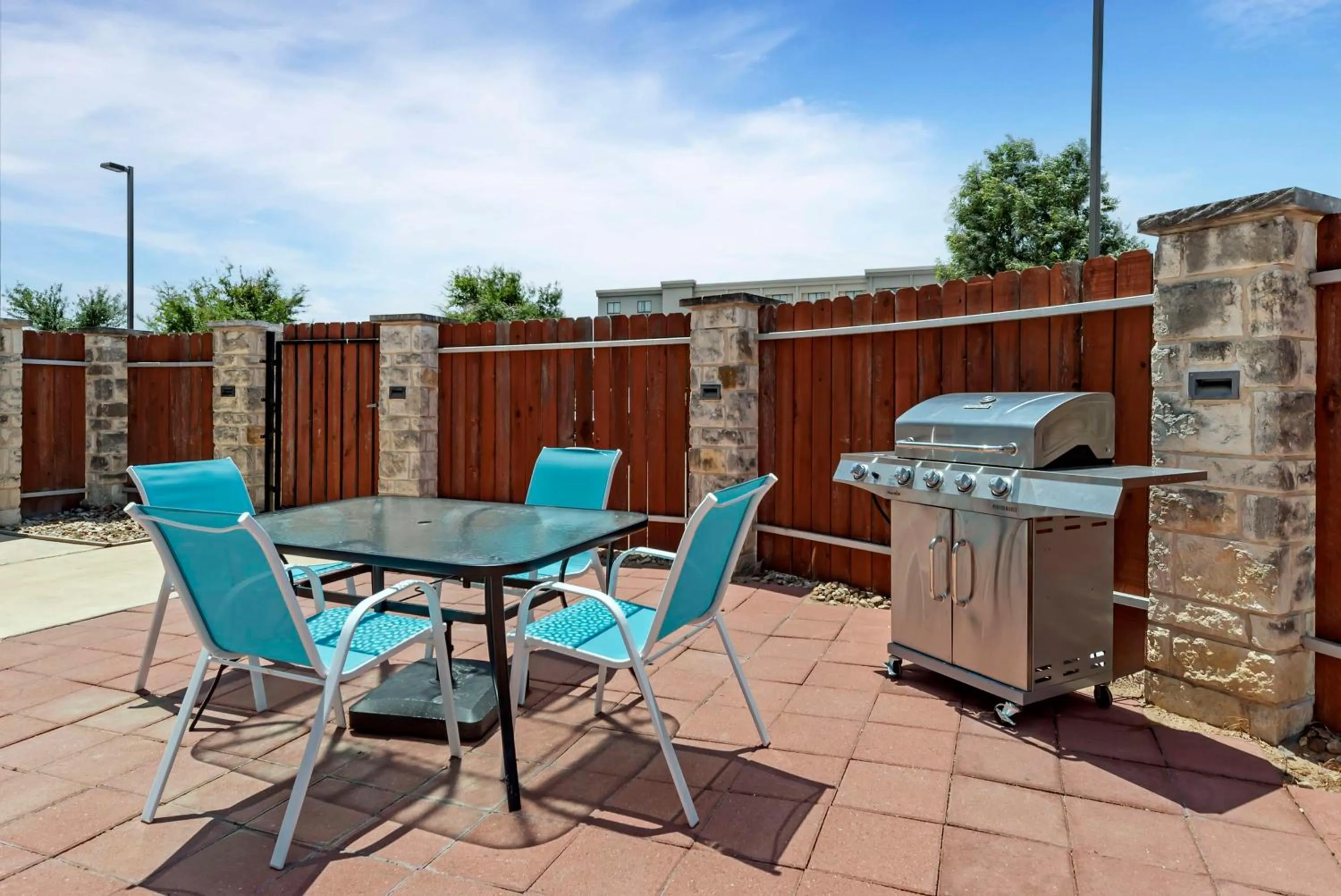 Property building in Best Western Plus Pflugerville Inn & Suites