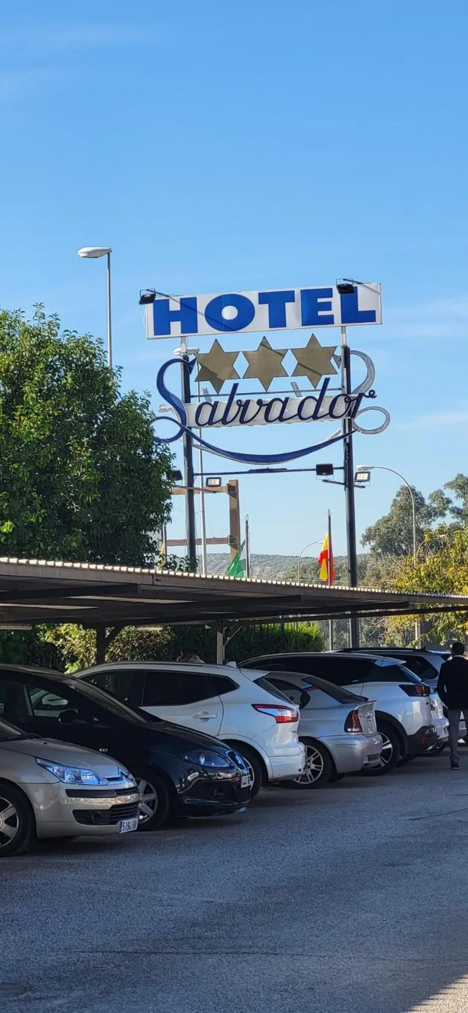 Facade/entrance in Hotel Salvador