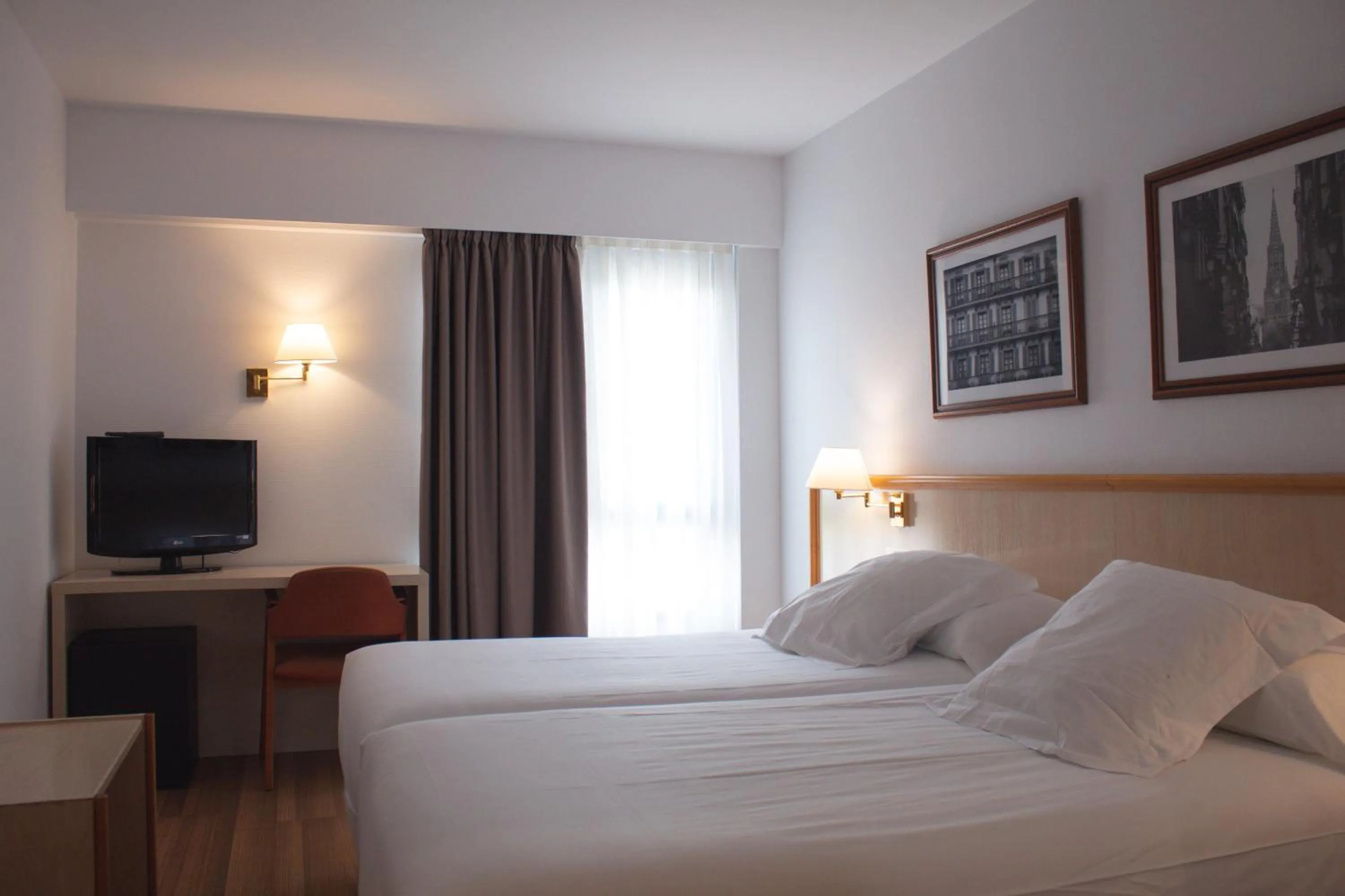 Photo of the whole room, Bed in Hotel Ezeiza