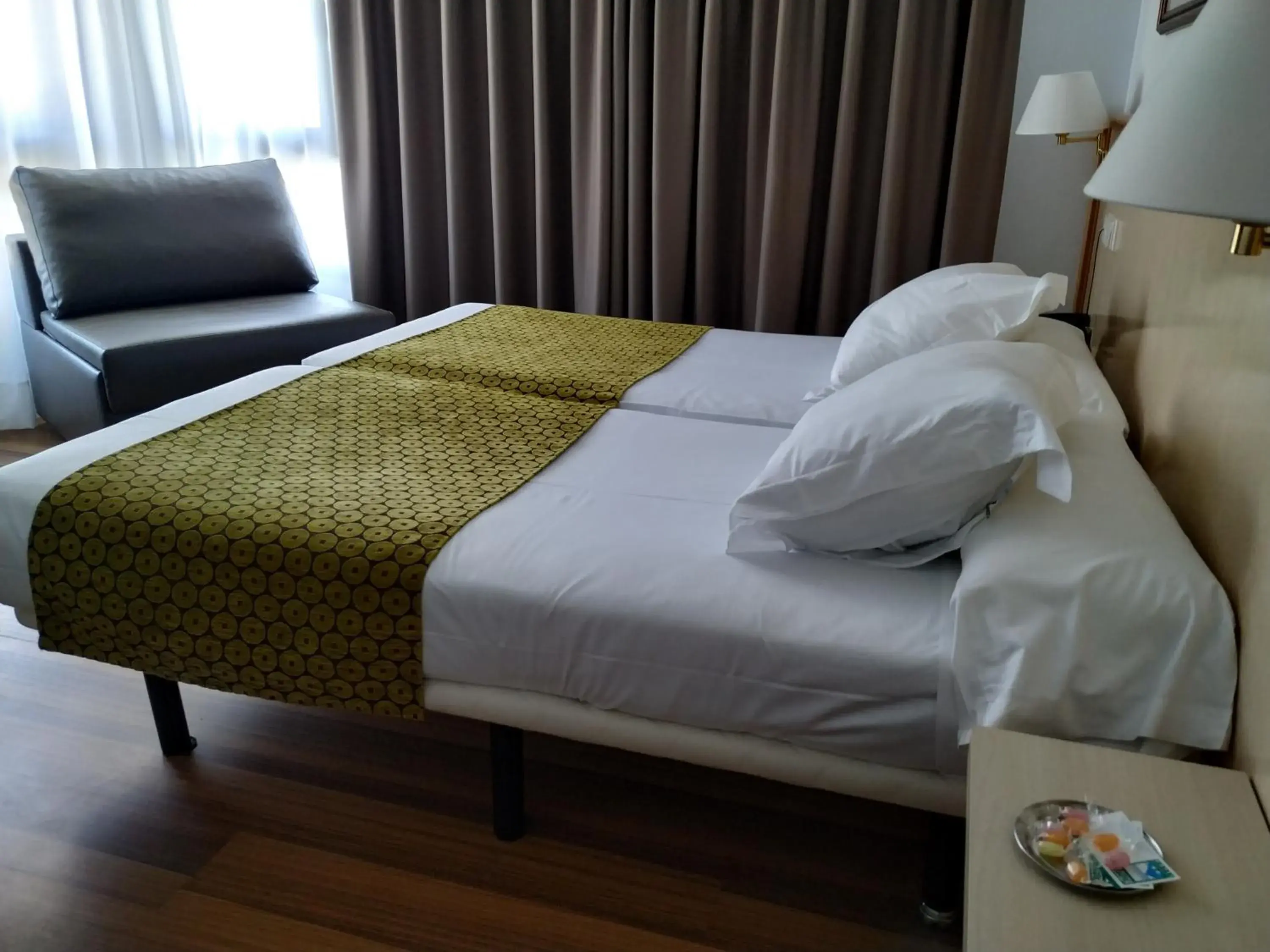 Triple Room in Hotel Ezeiza Triple Room in Hotel Ezeiza