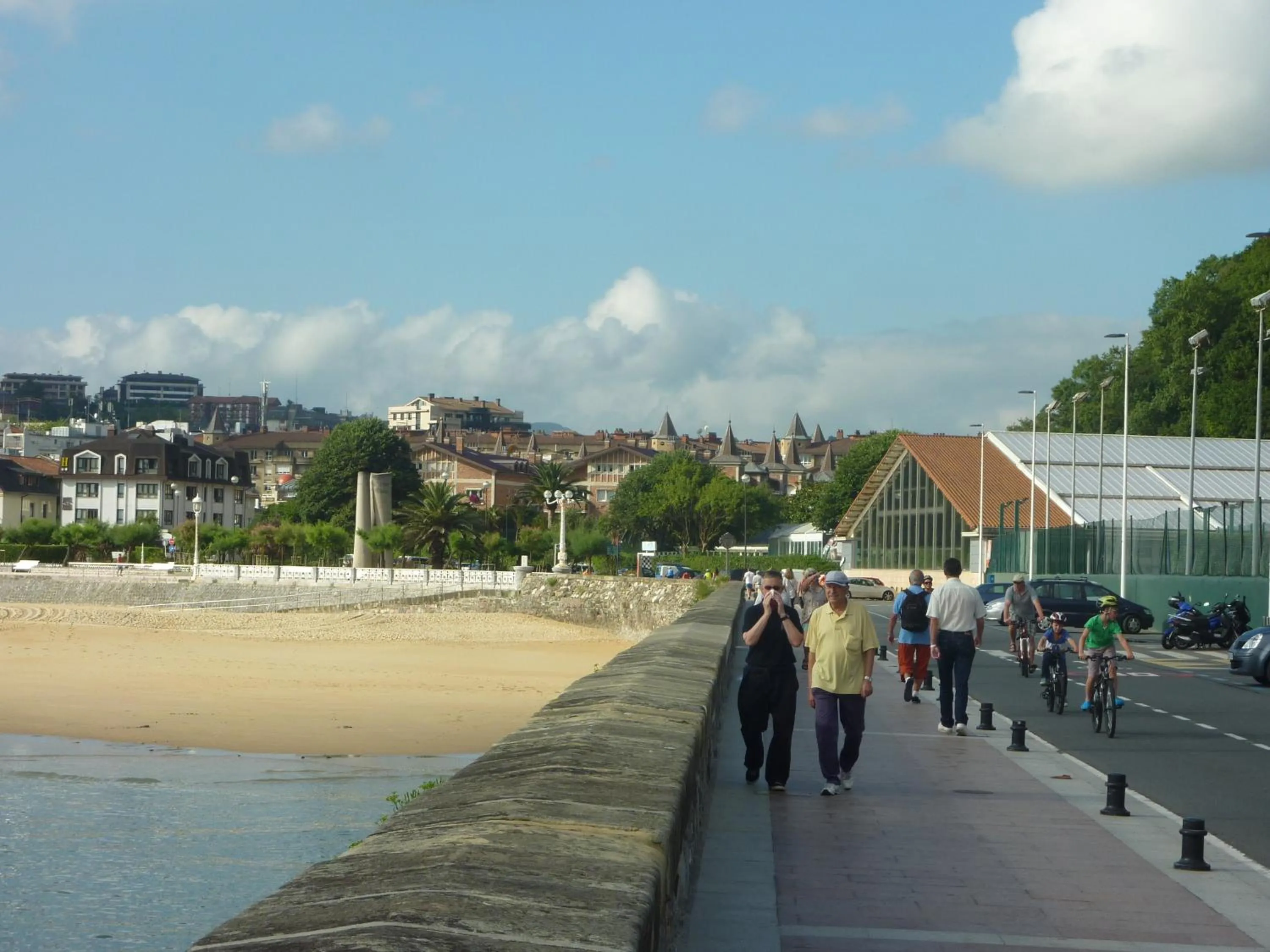 People in Hotel Ezeiza