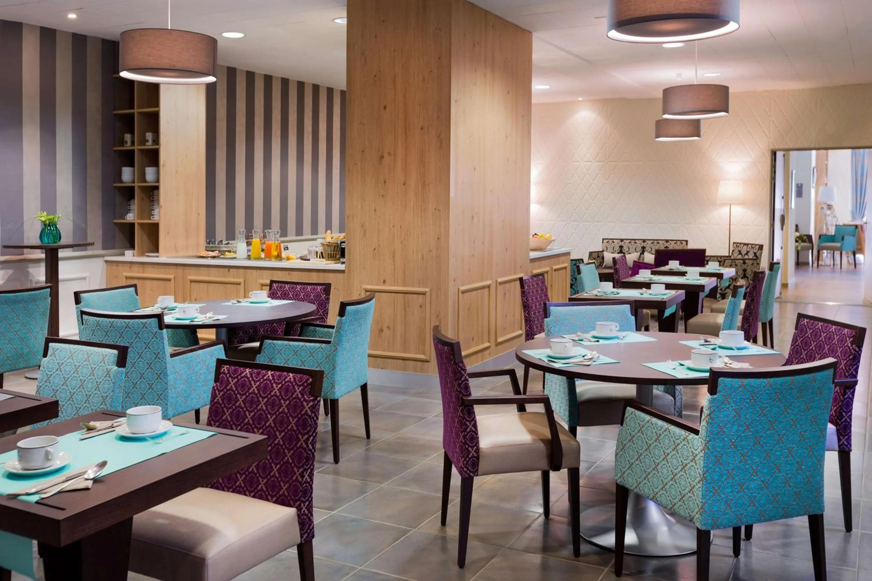 Restaurant/places to eat in Hôtel Le Rive Droite & SPA