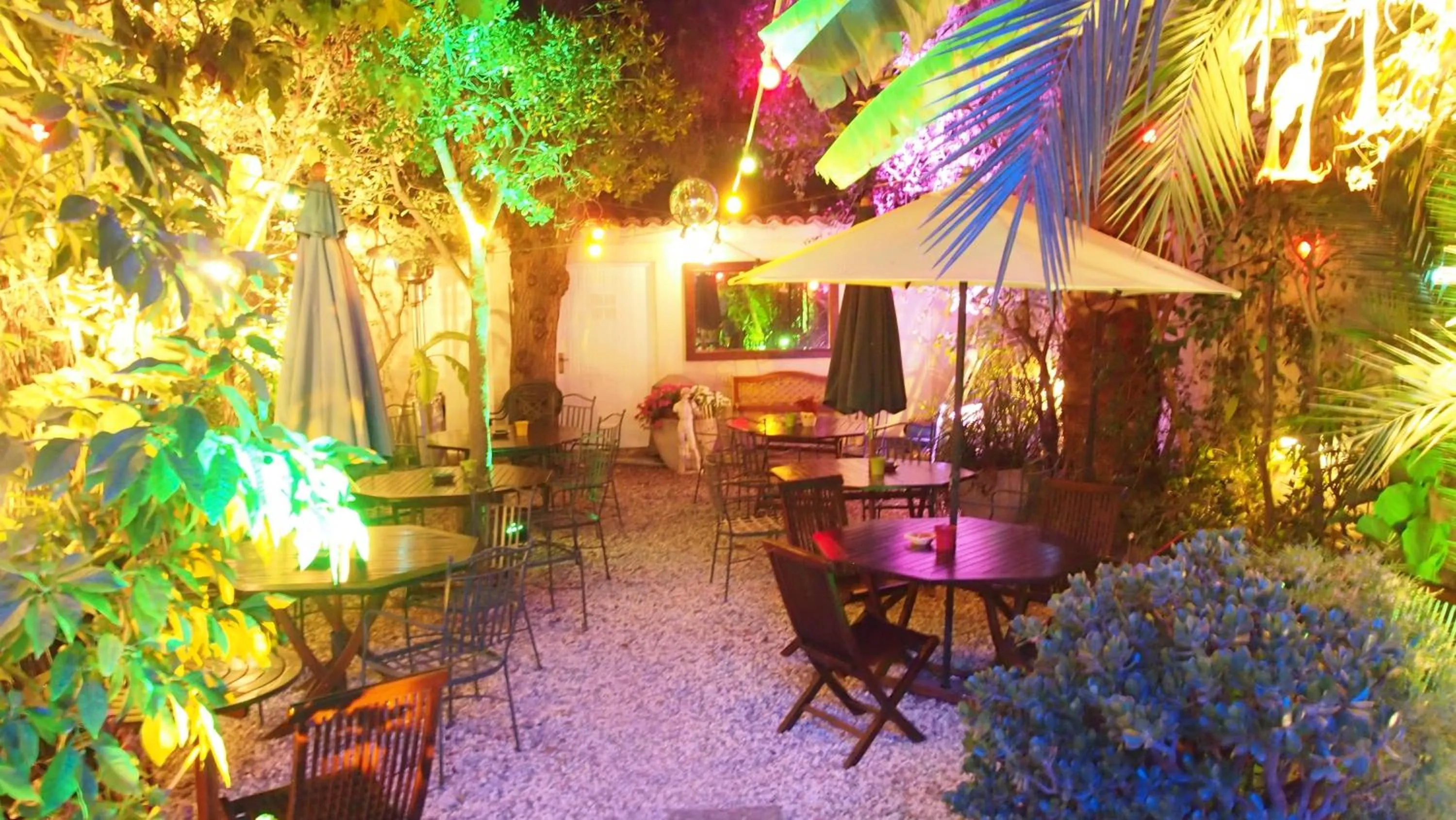 Patio in Privat Hotel Liberty Sitges