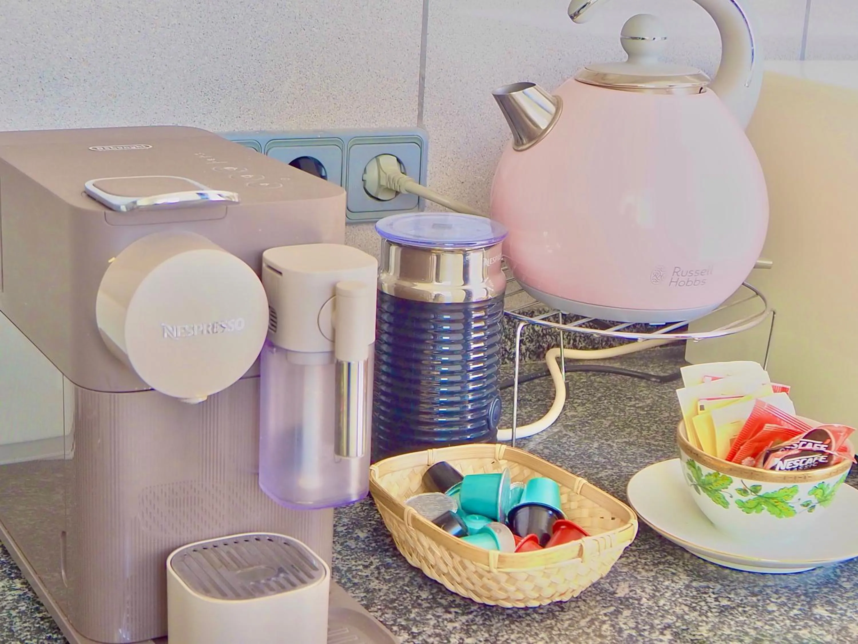 Coffee/tea facilities in Privat Hotel Liberty Sitges