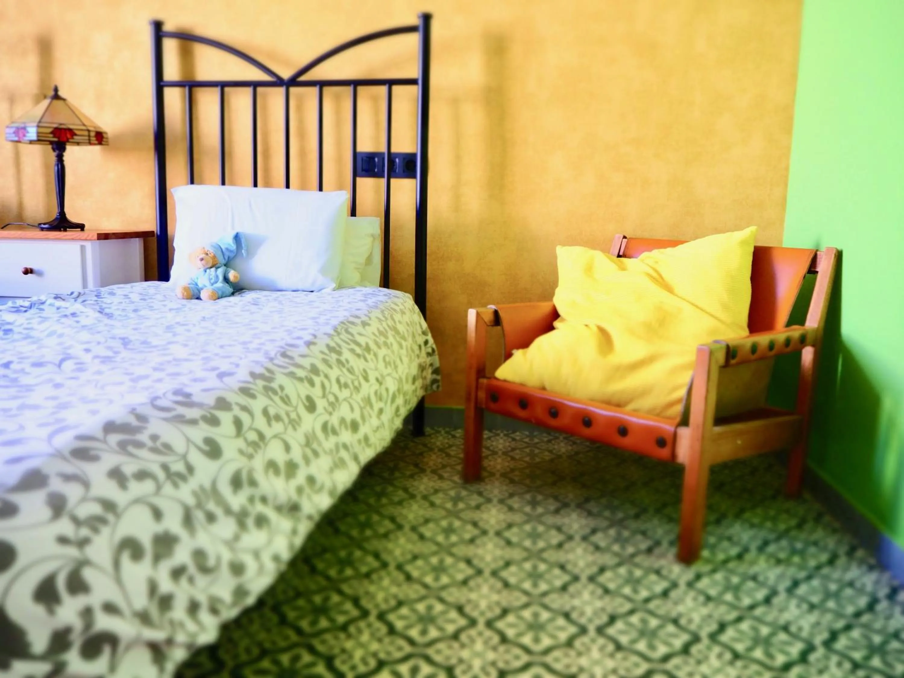 Seating area, Bed in Privat Hotel Liberty Sitges