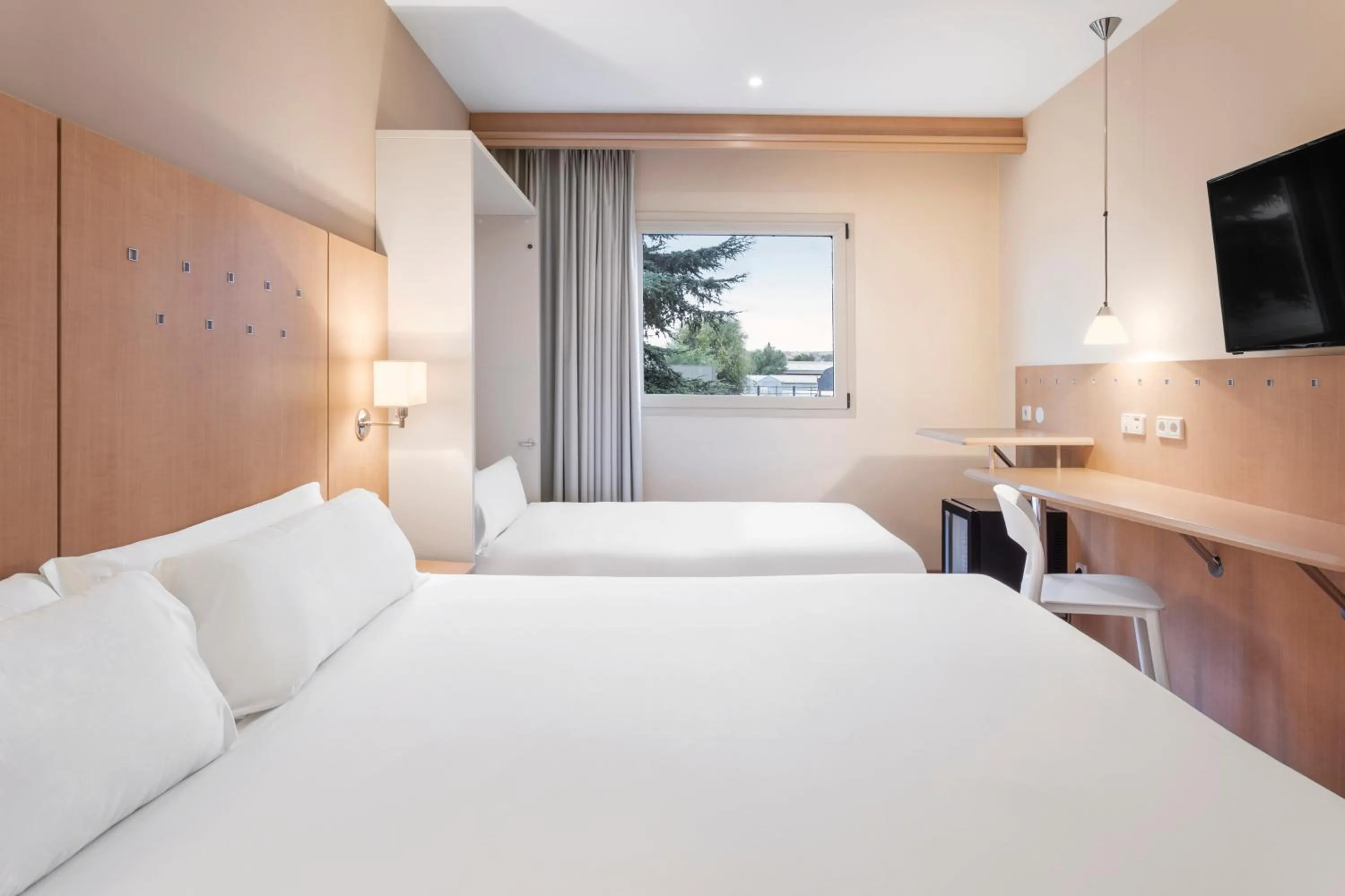 Bed in B&B HOTEL Madrid Arganda