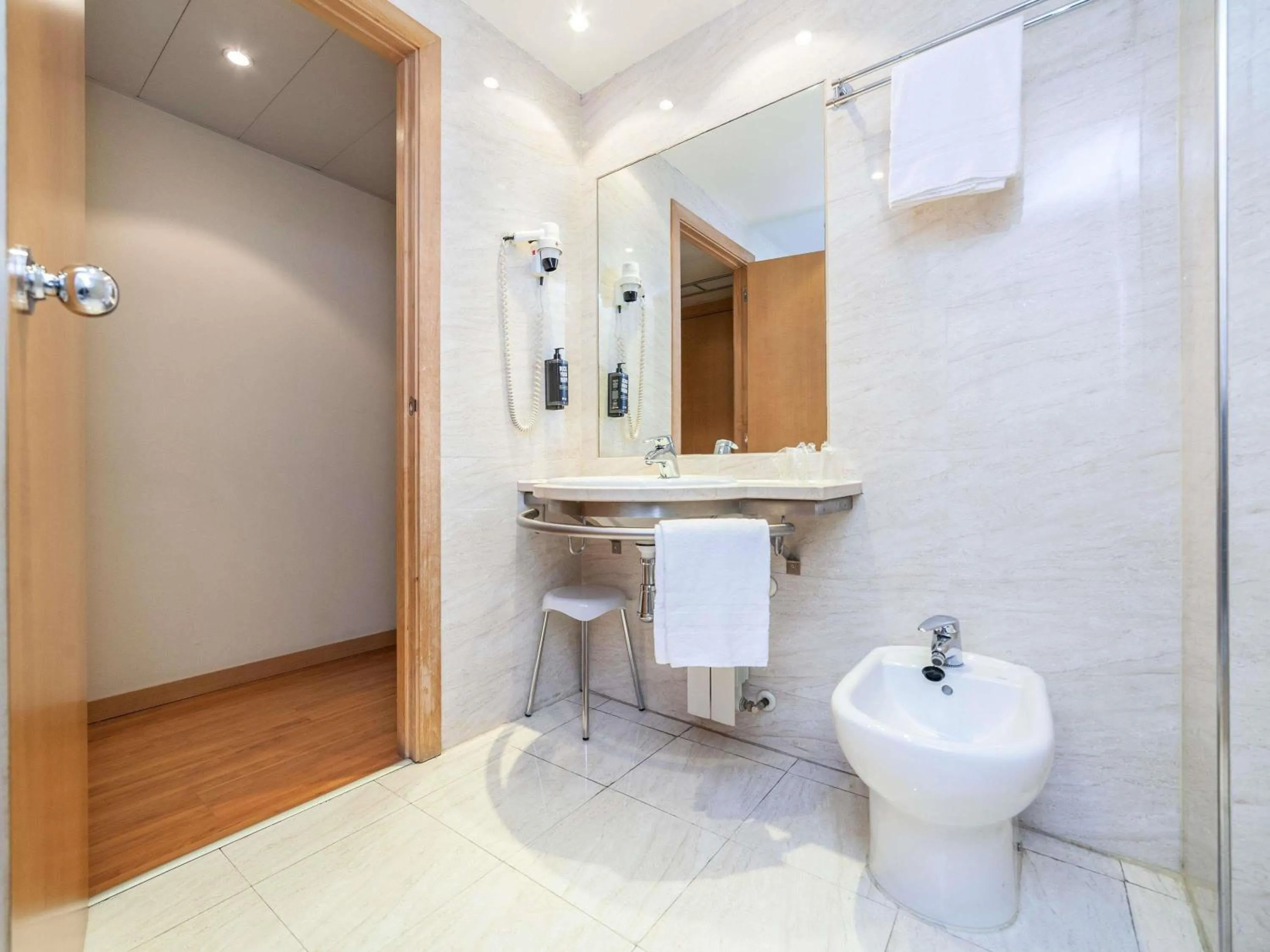 Bedroom in Ibis Alcala de Henares La Garena