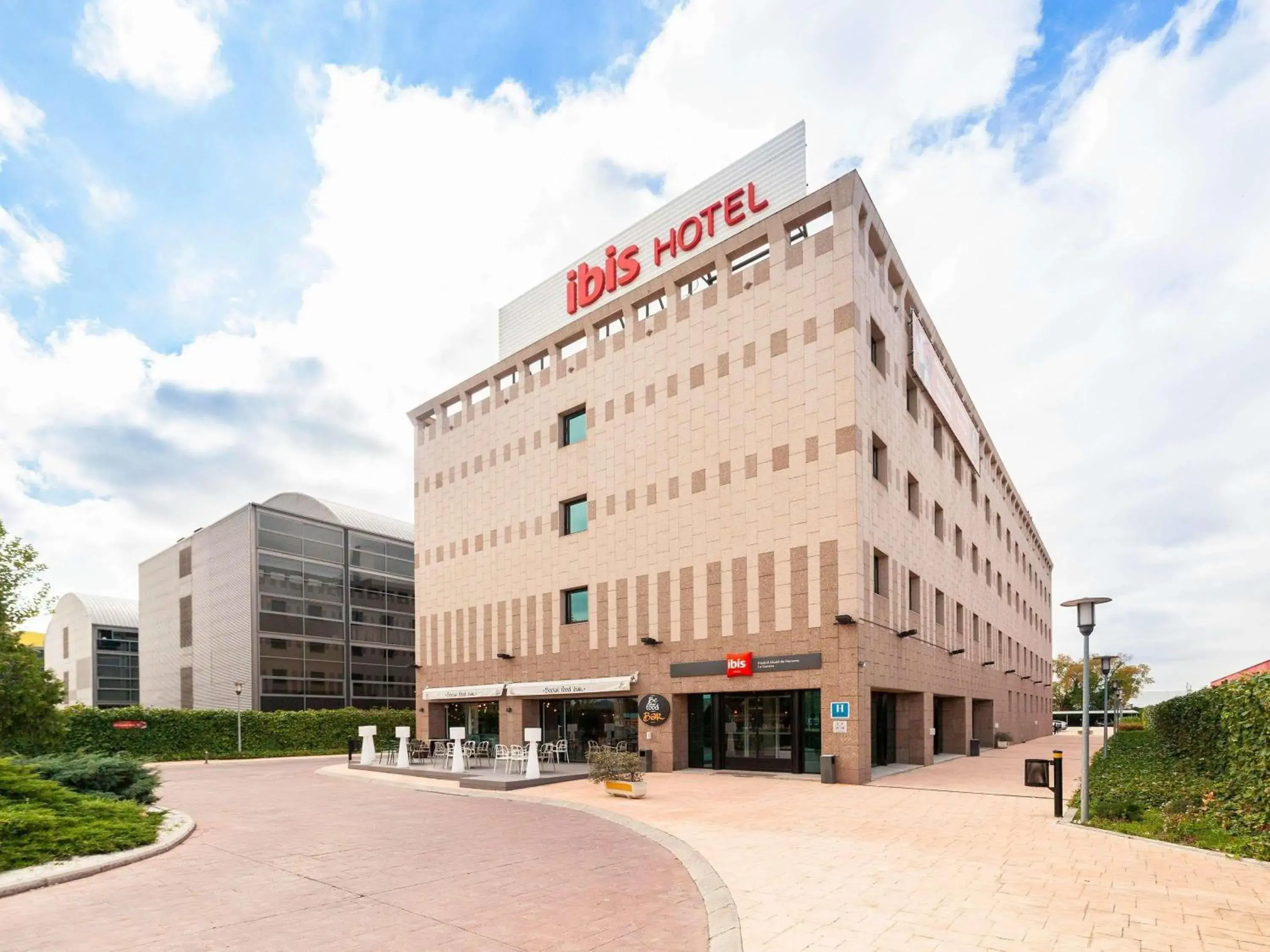 Property building in Ibis Alcala de Henares La Garena Property building in Ibis Alcala de Henares La Garena