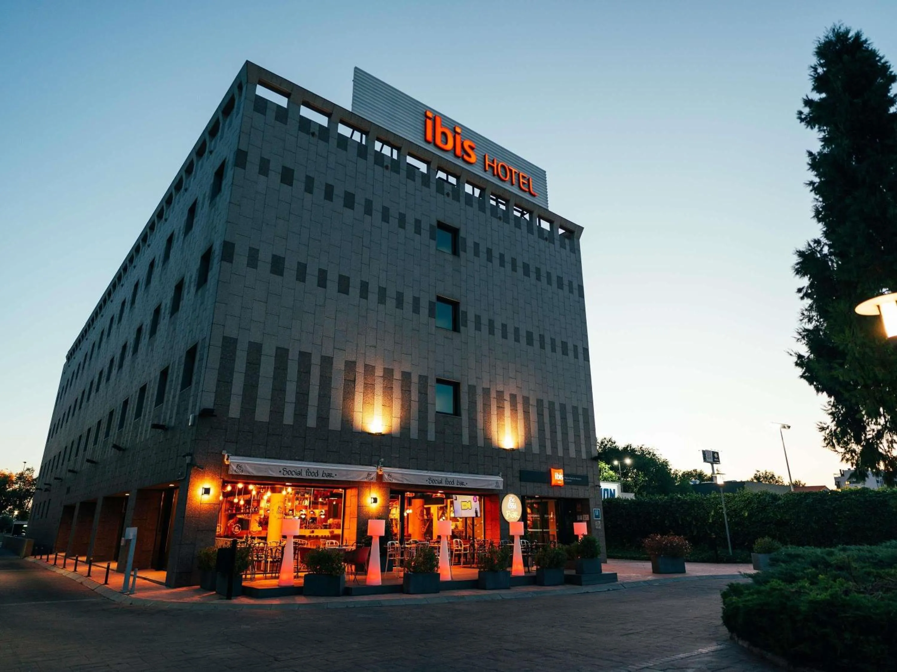 Property building in Ibis Alcala de Henares La Garena