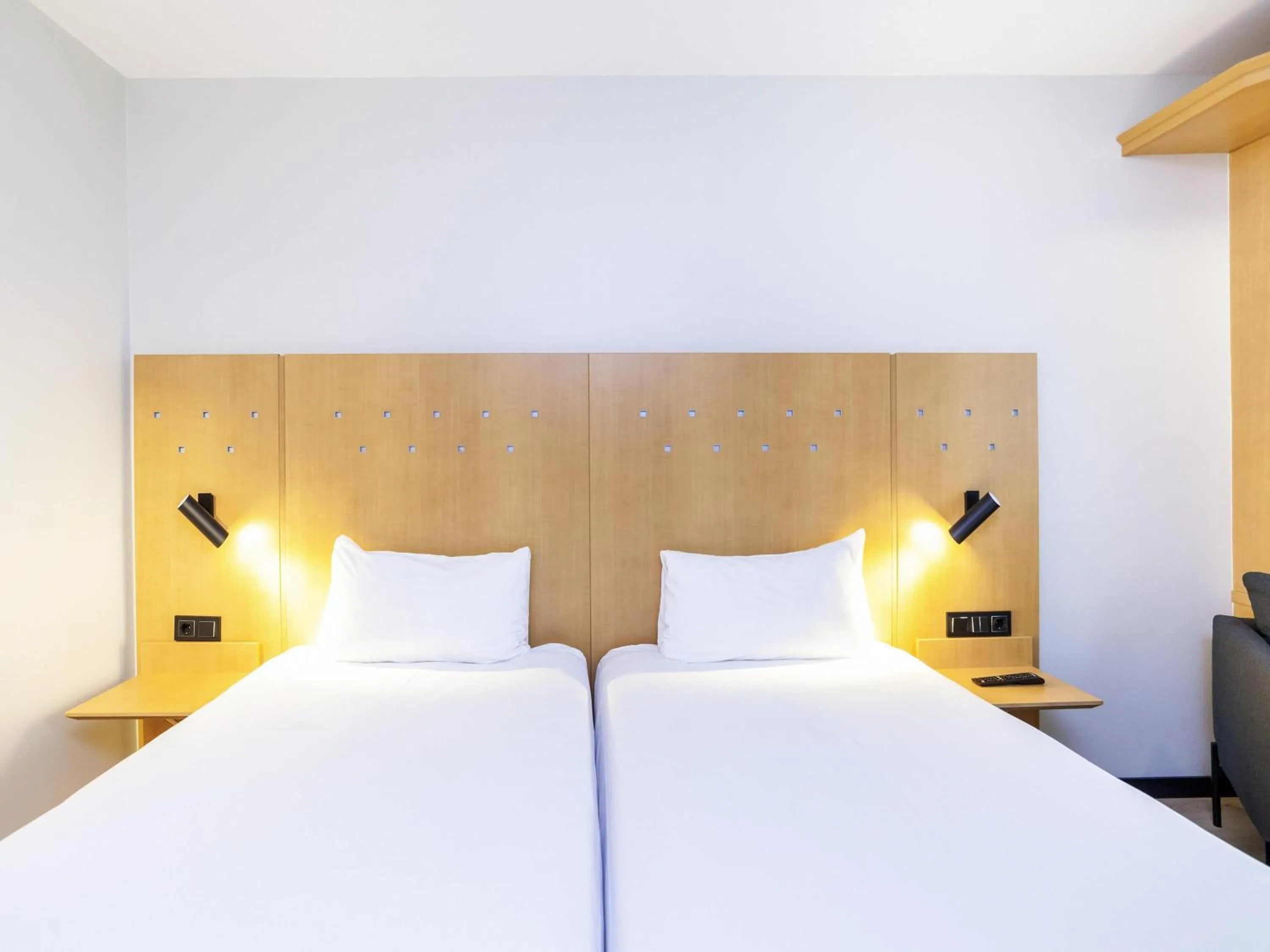 Bedroom, Bed in Ibis Alcala de Henares La Garena