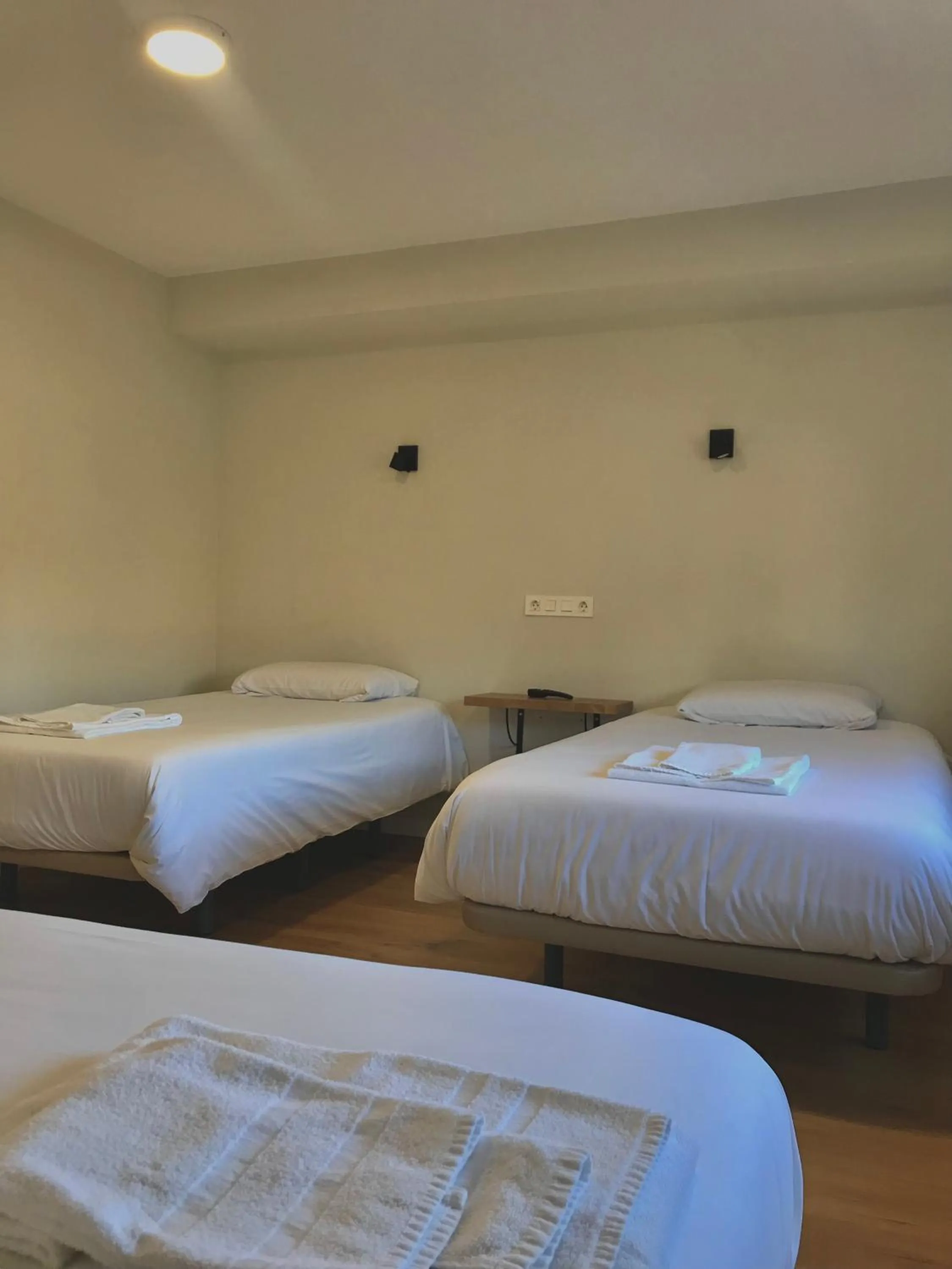 Bedroom, Bed in Hostal Mindanao