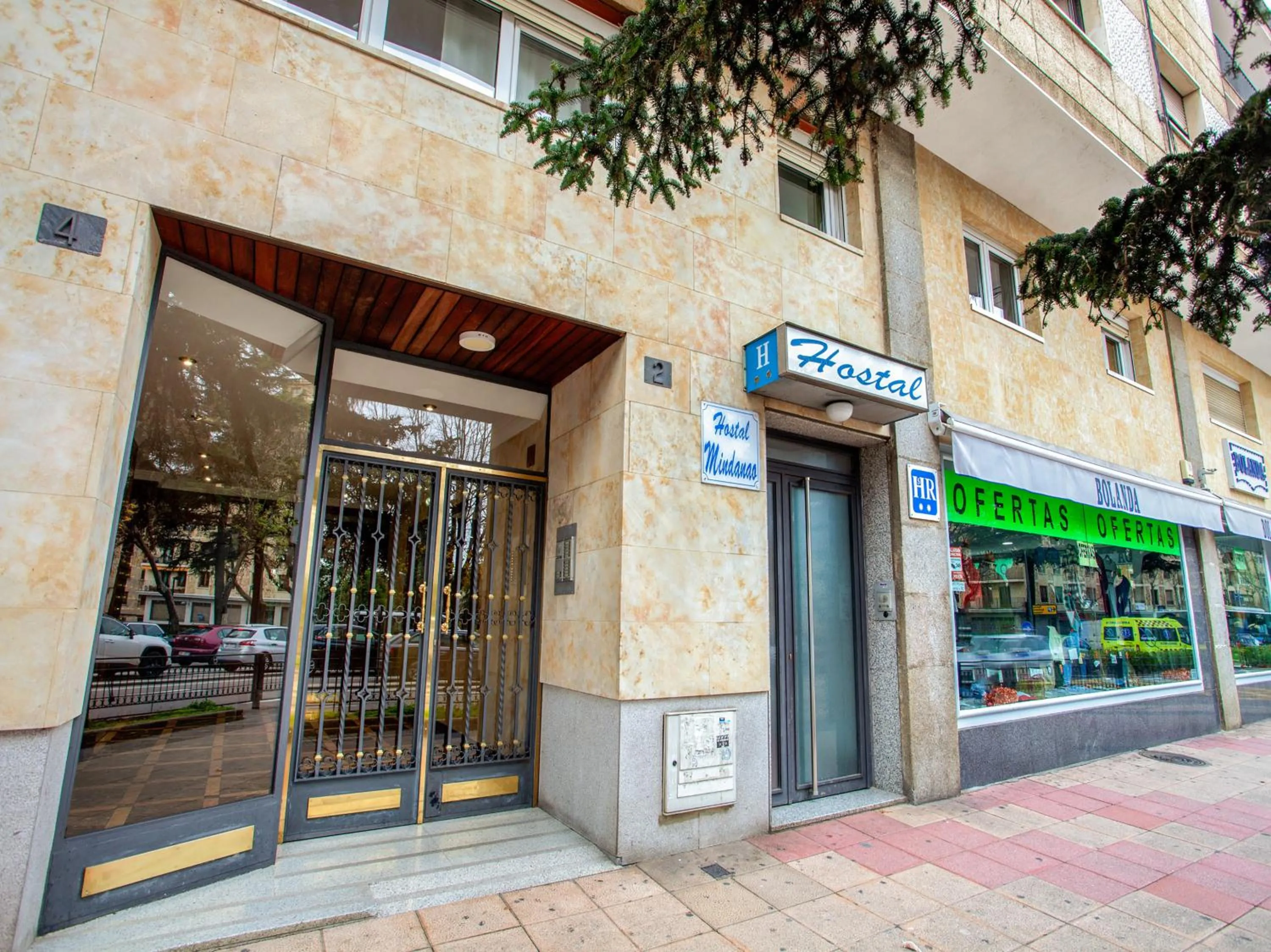 Facade/entrance in Hostal Mindanao