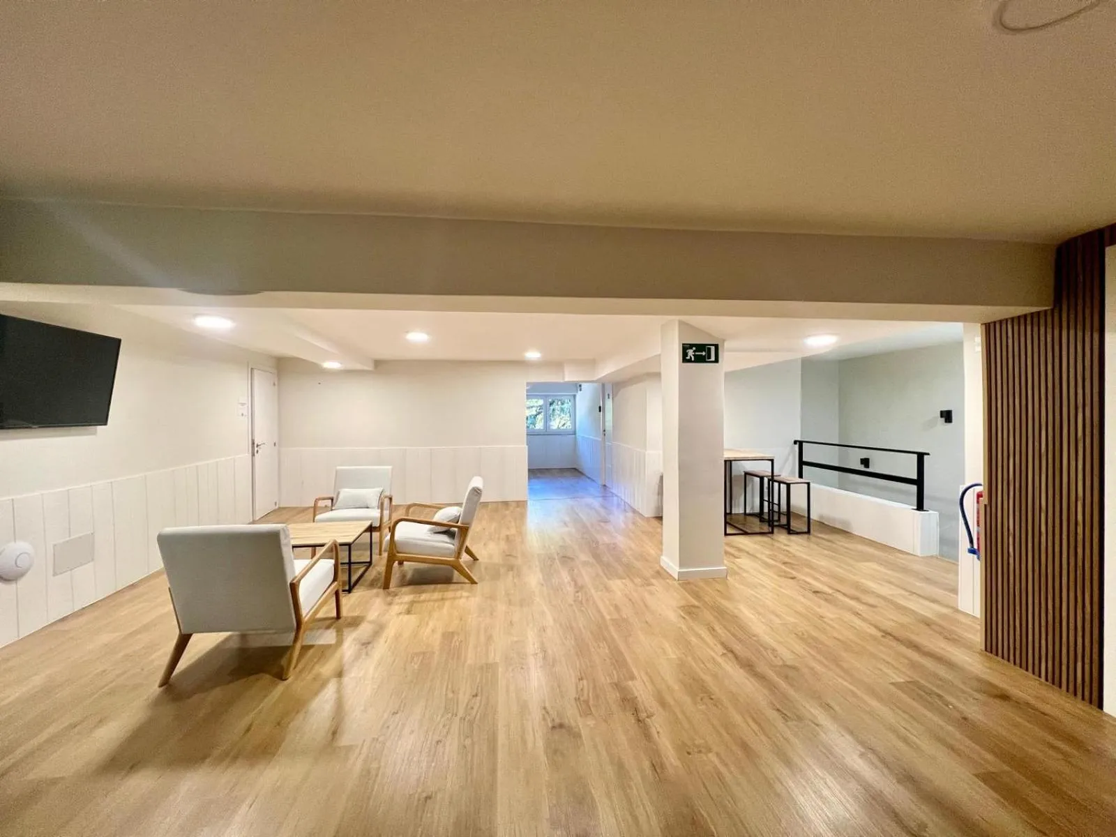 Communal lounge/ TV room in Hostal Mindanao