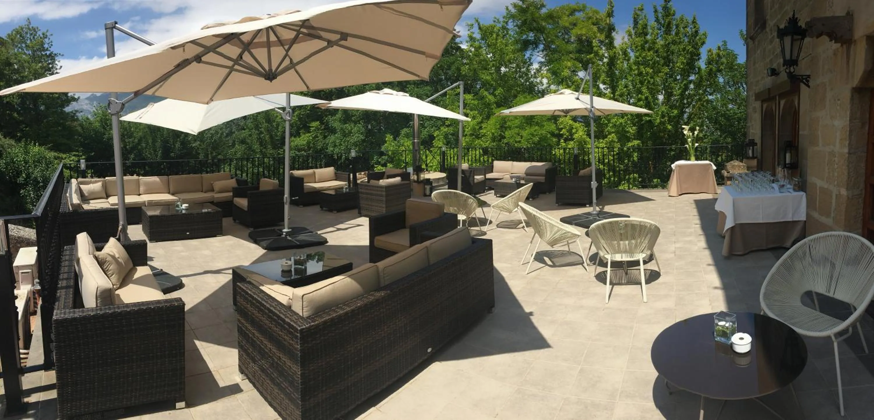 Day in Hotel Castillo El Collado