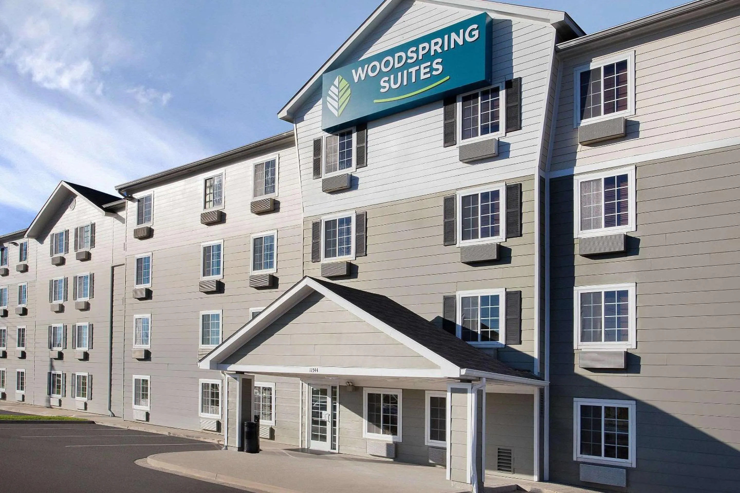 Property building in WoodSpring Suites Baton Rouge East I-12
