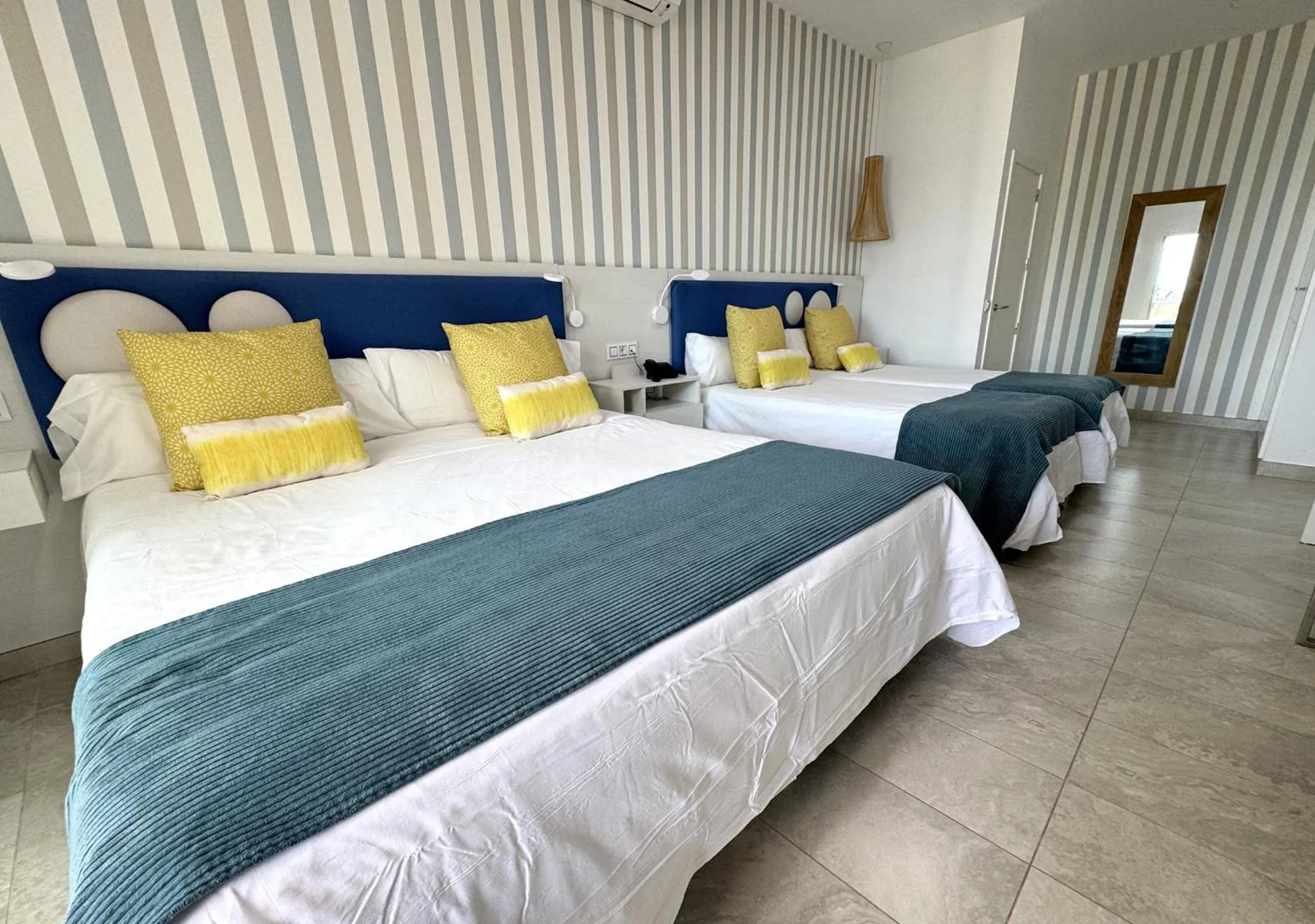 Bed in Holiday Club Jardin Amadores