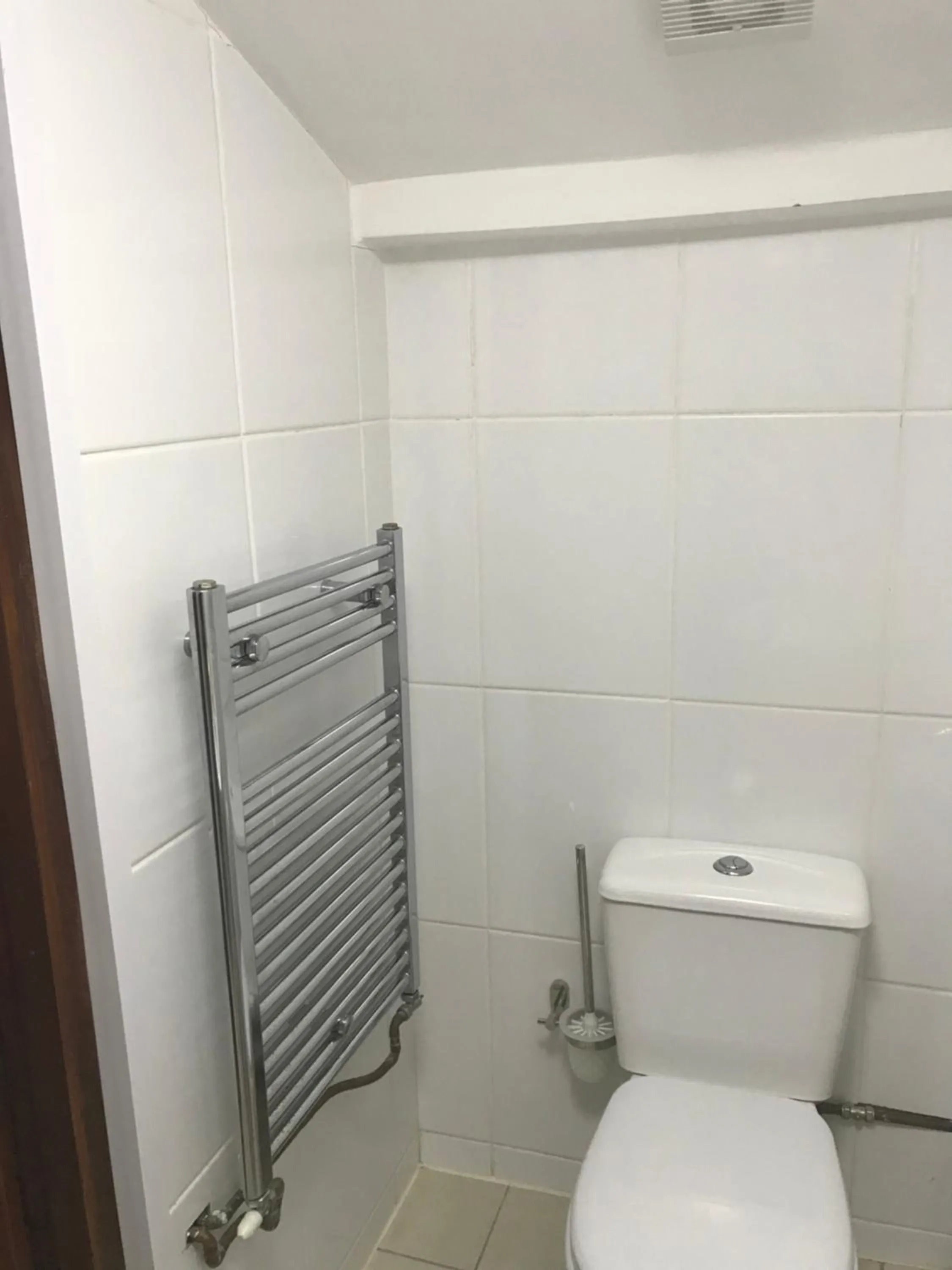 Bathroom in Bridge Farm Guesthouse rooms