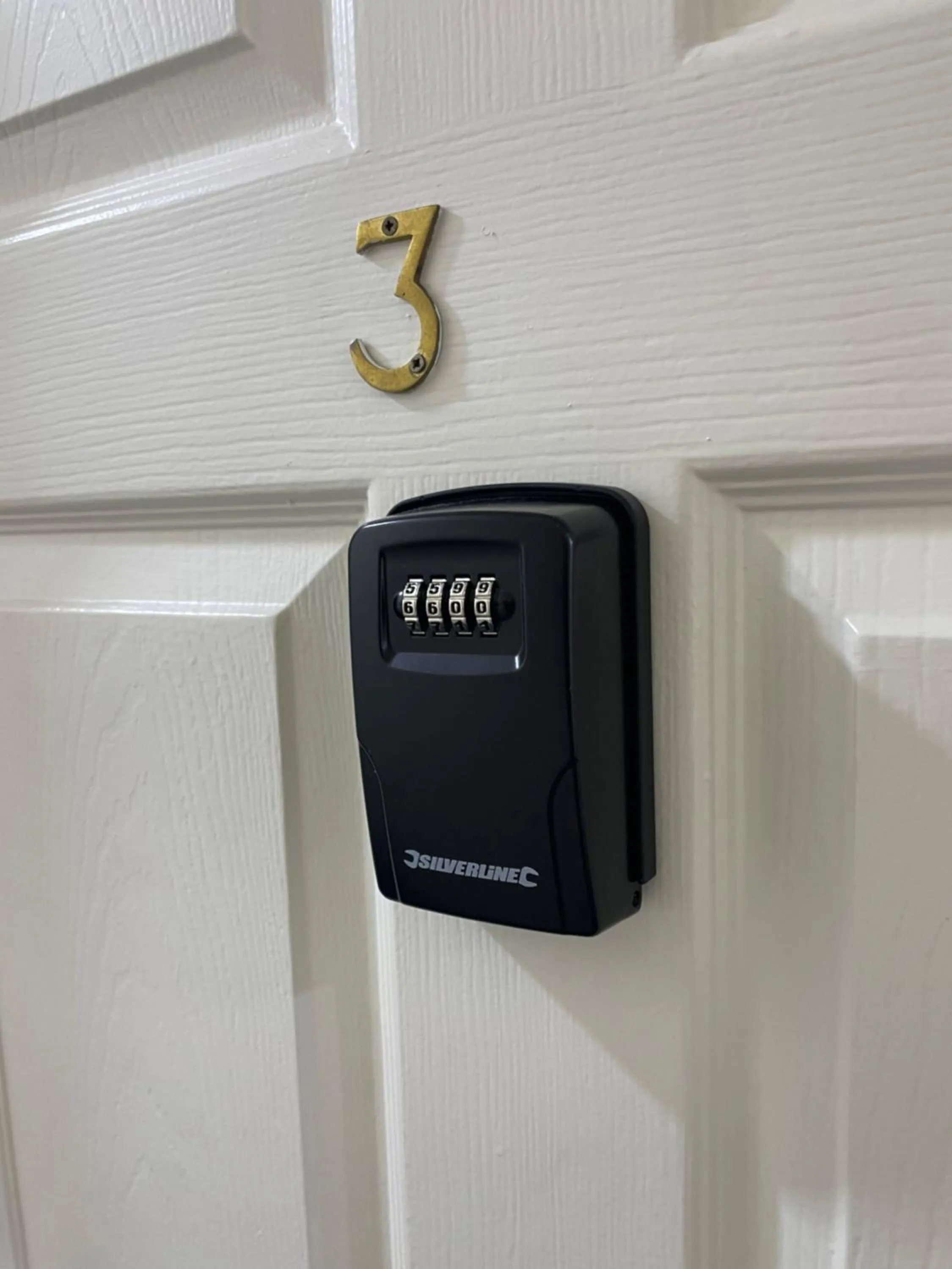 Property building in Bridge Farm Guesthouse rooms