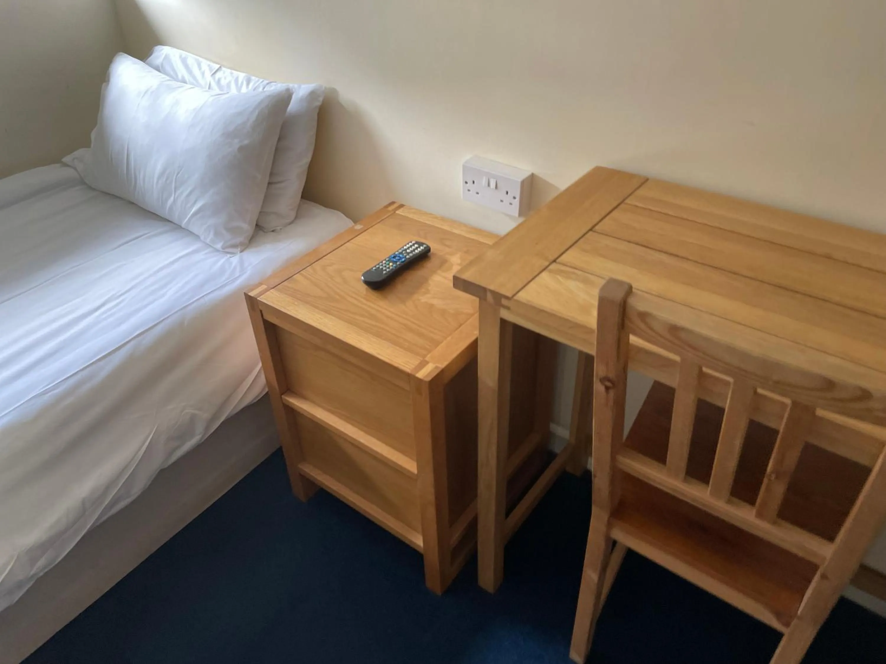 Bedroom, Bed in Bridge Farm Guesthouse rooms