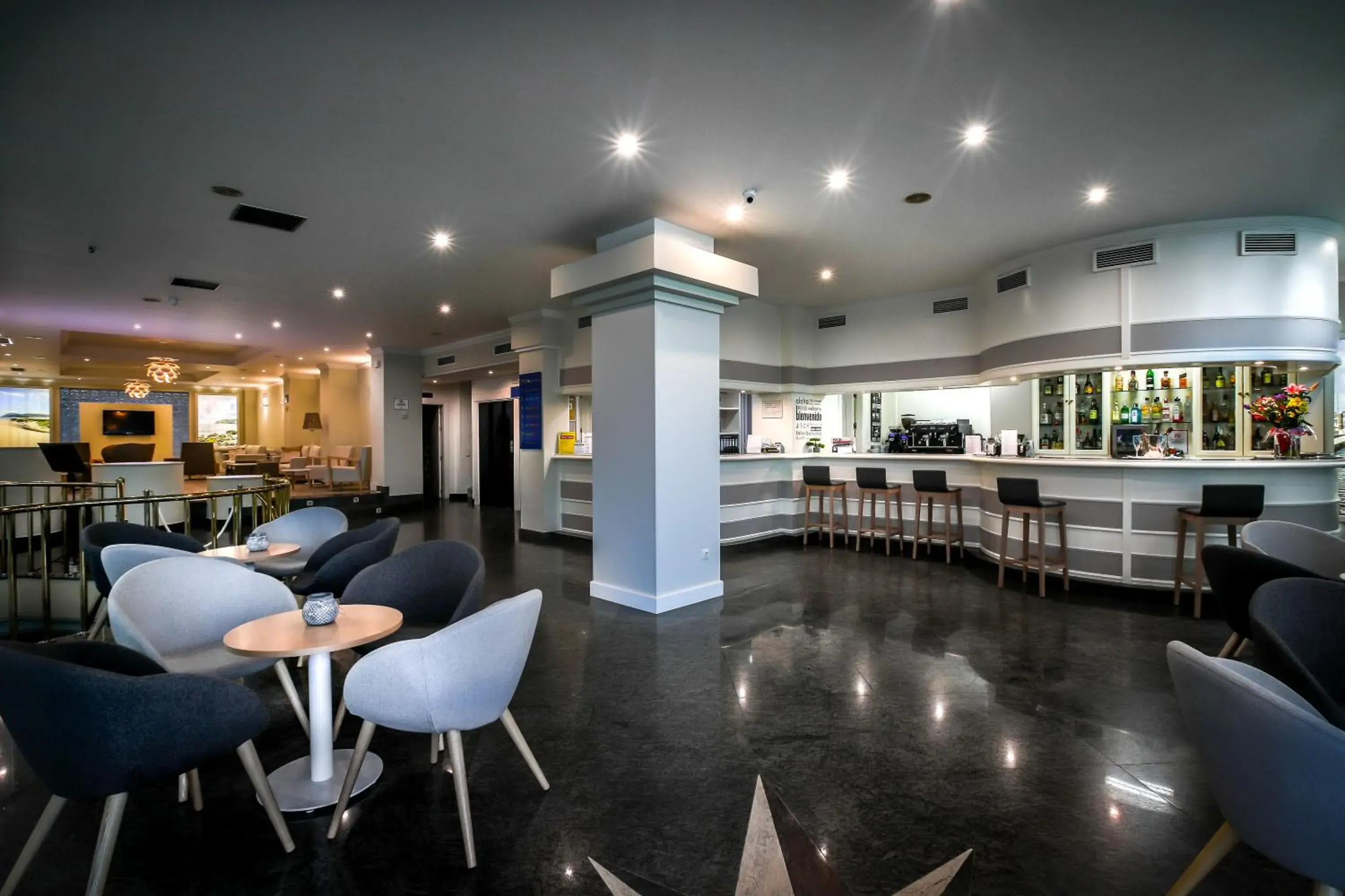 Lounge or bar in Hotel Villa de Laredo Lounge or bar in Hotel Villa de Laredo