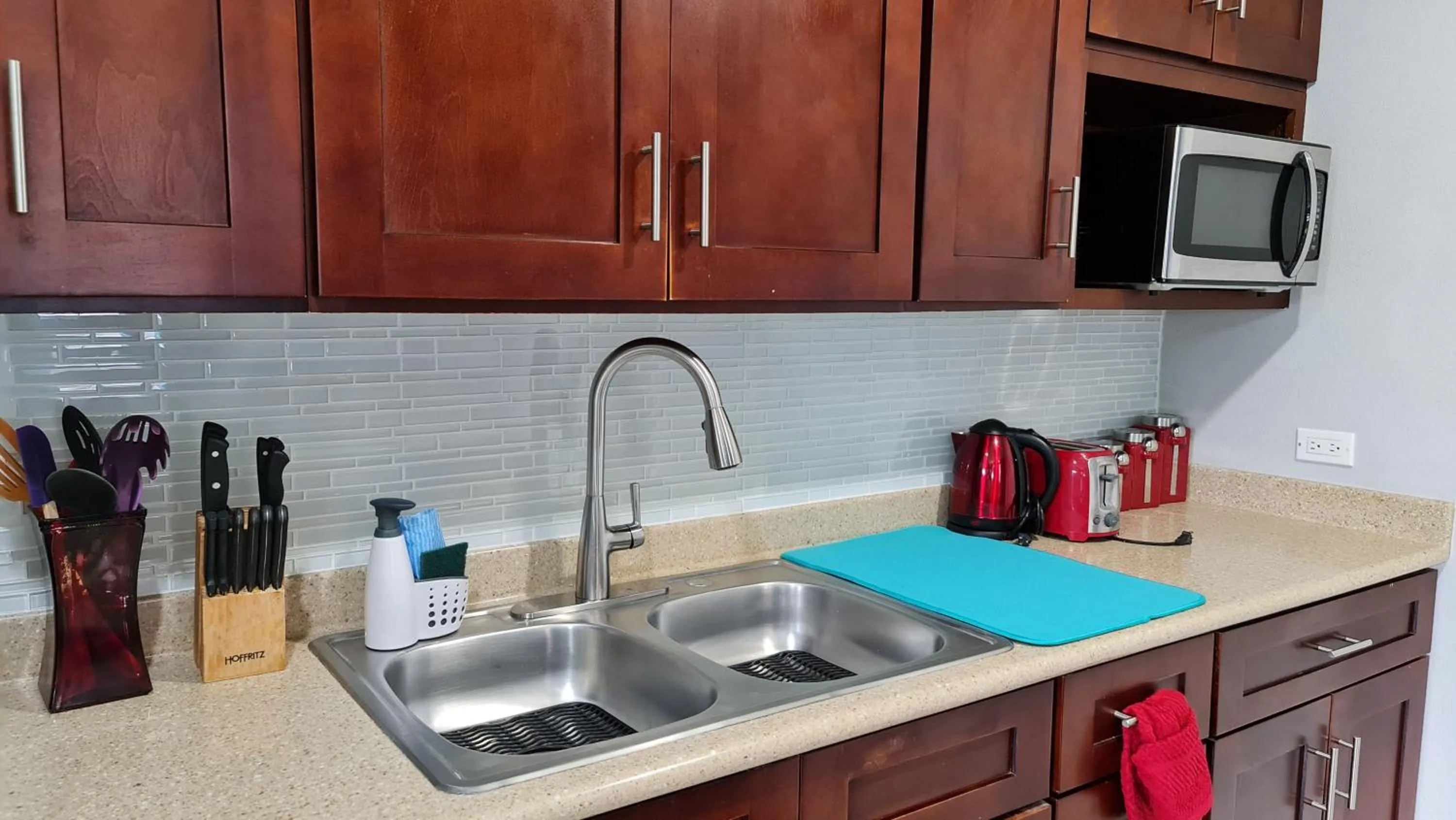 dishwasher in Casa Pinto Guest Apartment