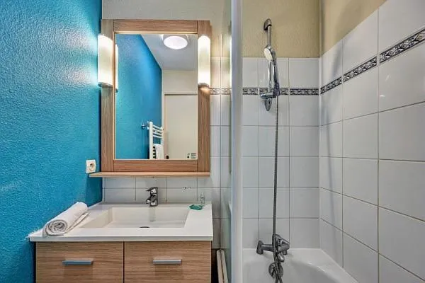 Bathroom in Residence Port Guillaume - maeva Home