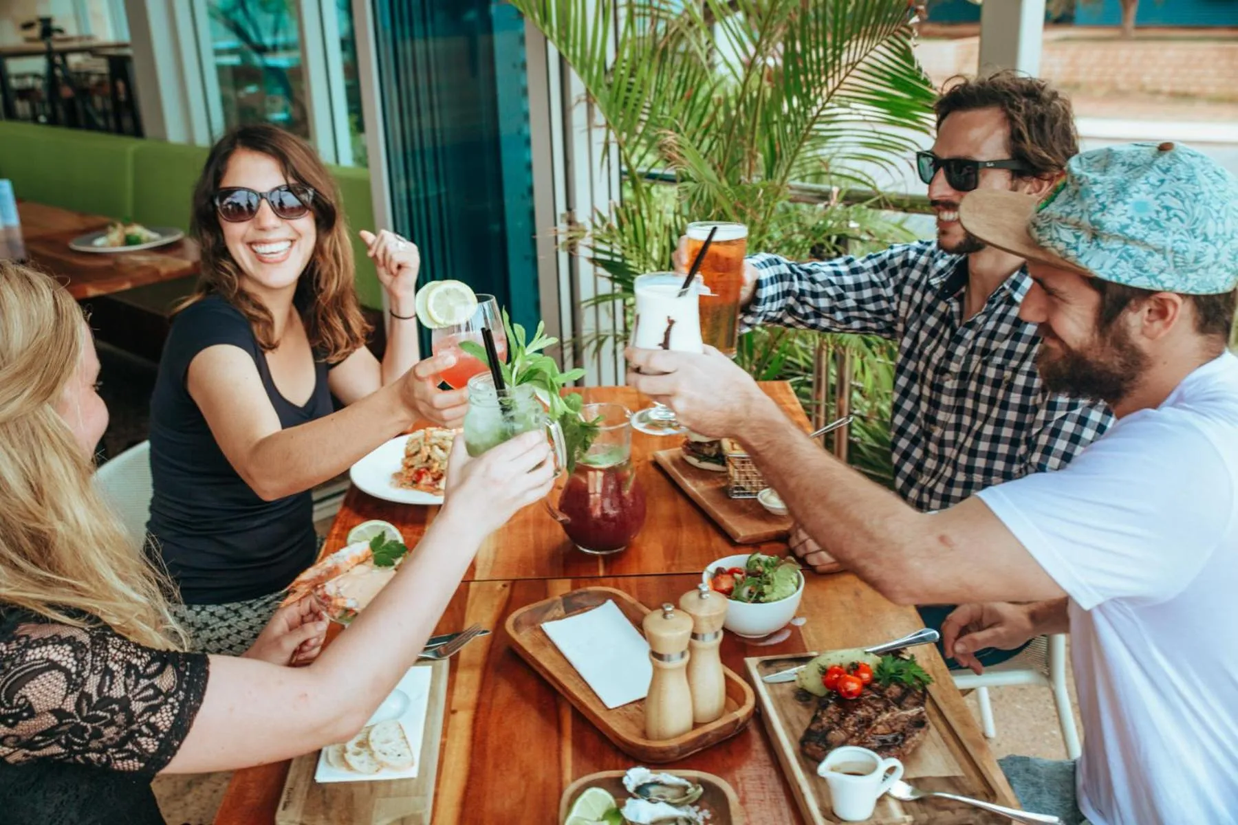 Restaurant/places to eat in Onslow Beach Resort