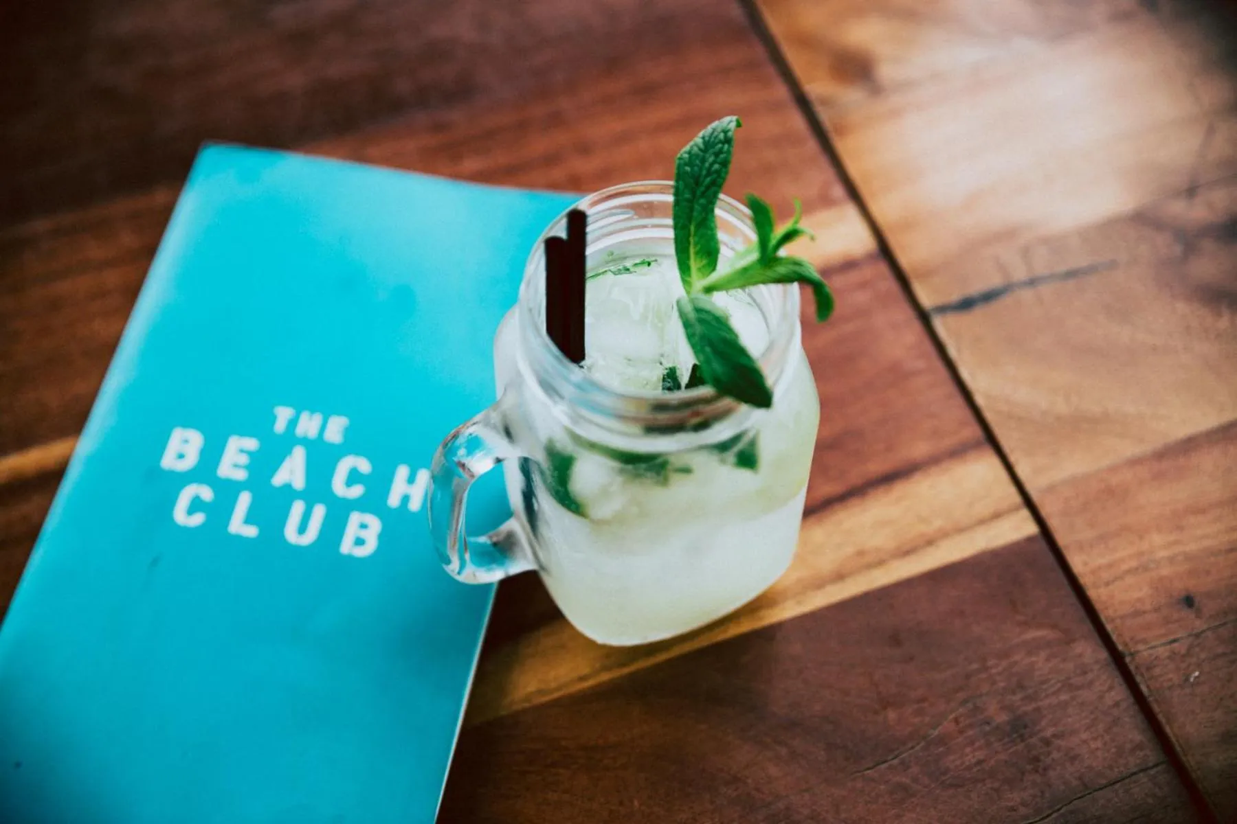 Food and drinks in Onslow Beach Resort