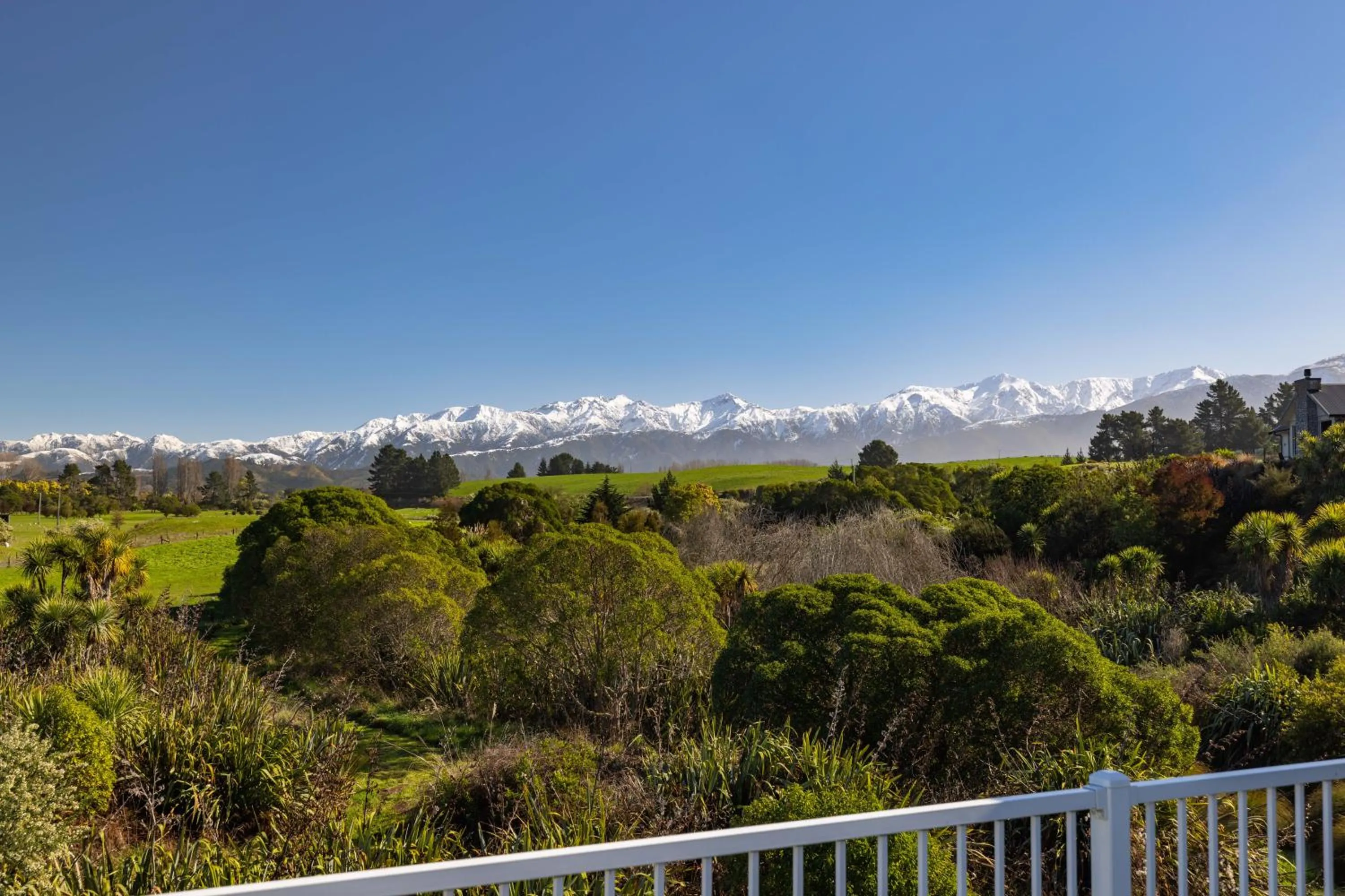 Other in Kakatu Retreat