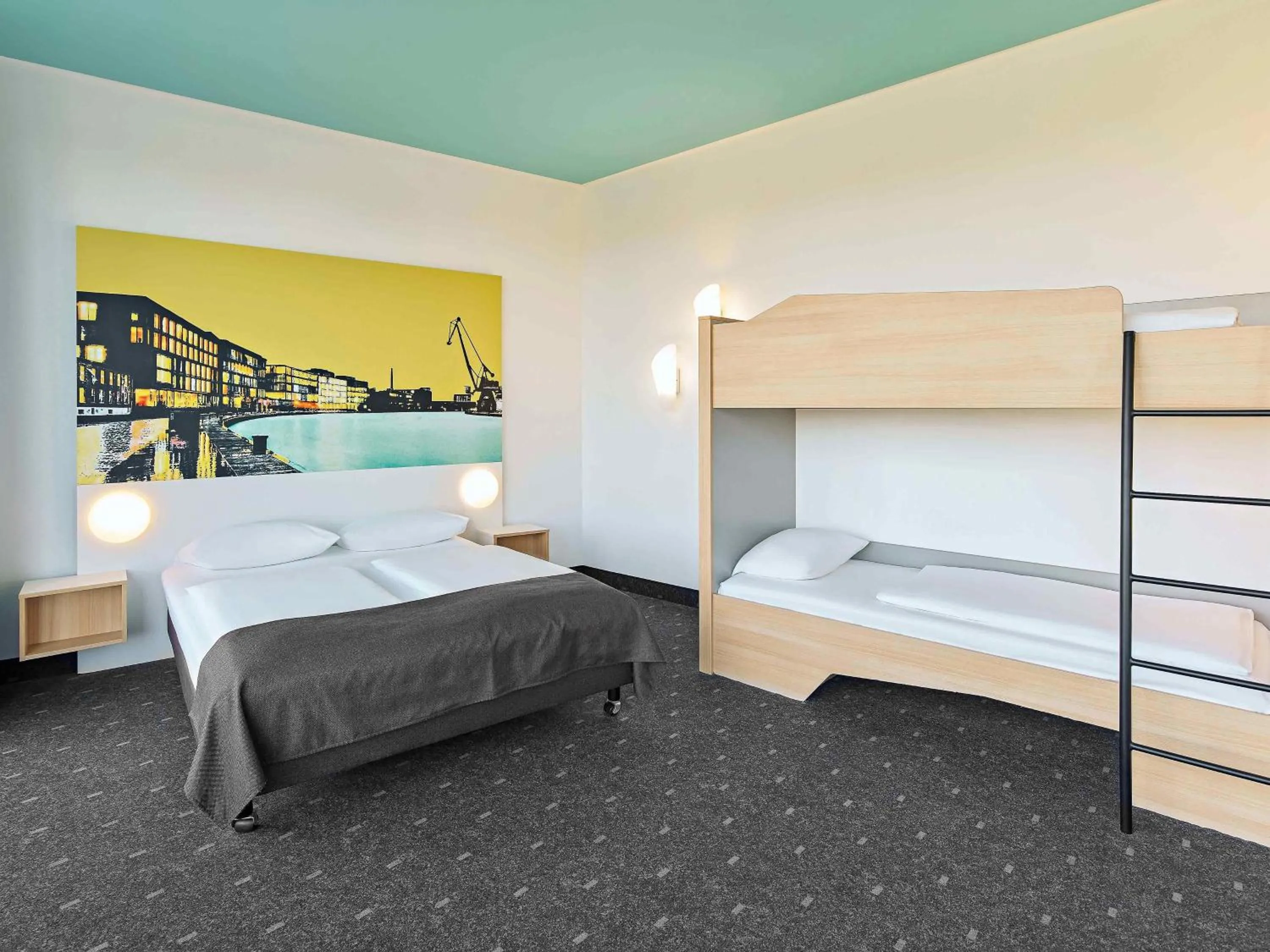 Photo of the whole room, Bed in B&B HOTEL Münster Hafen