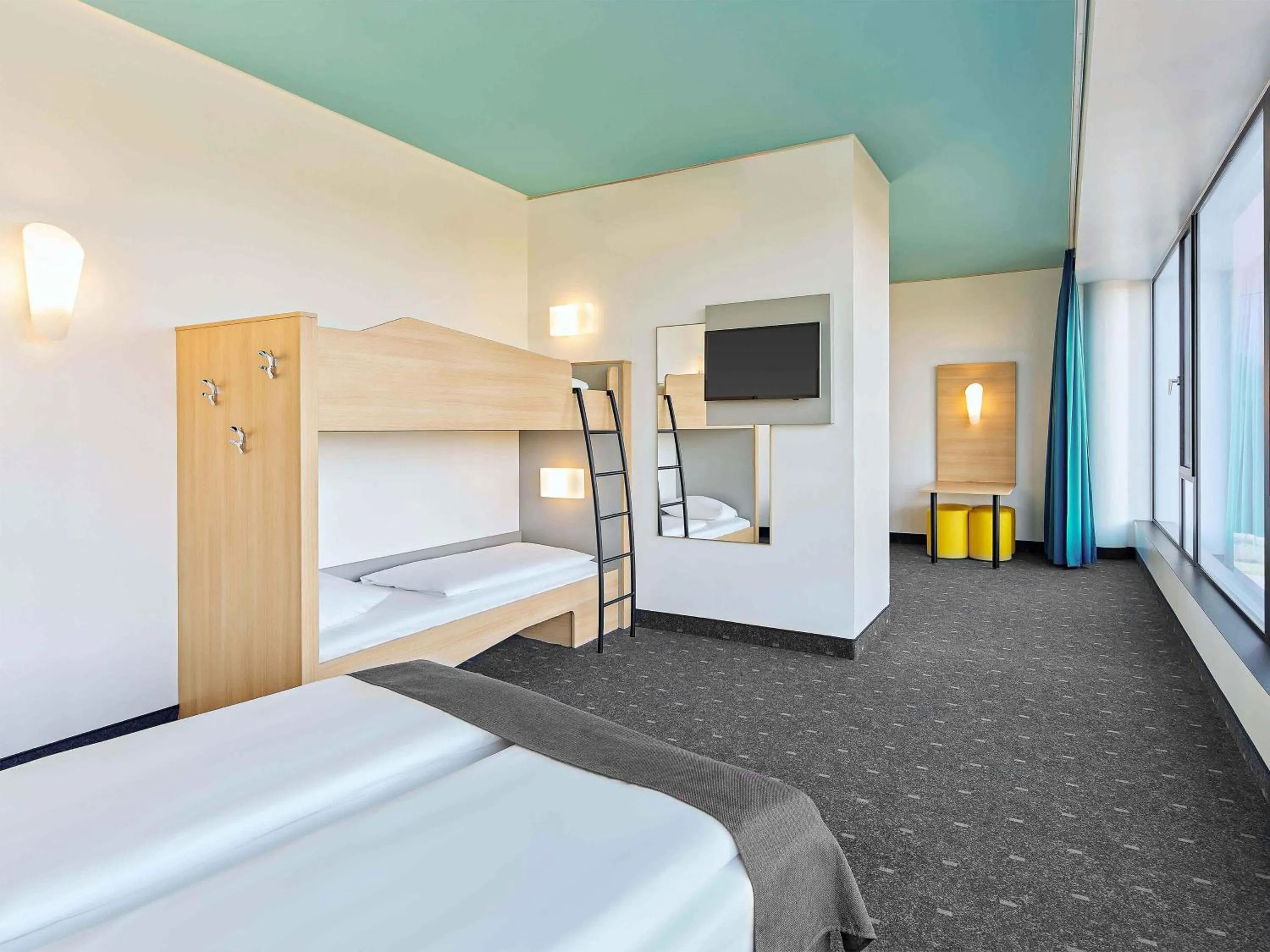 Photo of the whole room, Bed in B&B HOTEL Münster Hafen