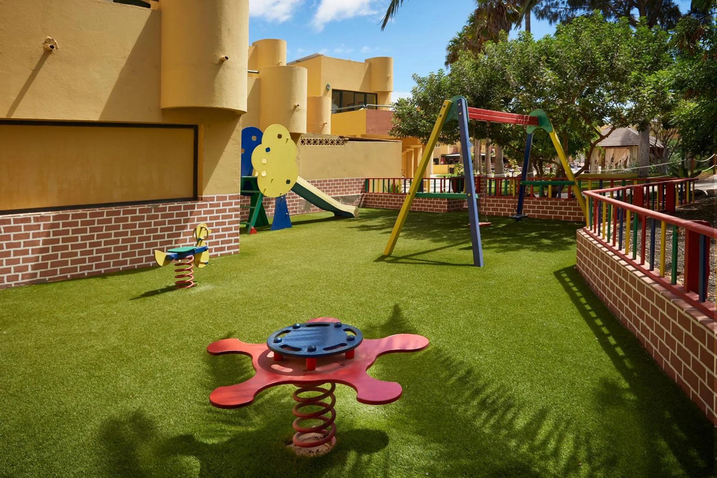 Area and facilities in Atlantic Garden Beach Mate